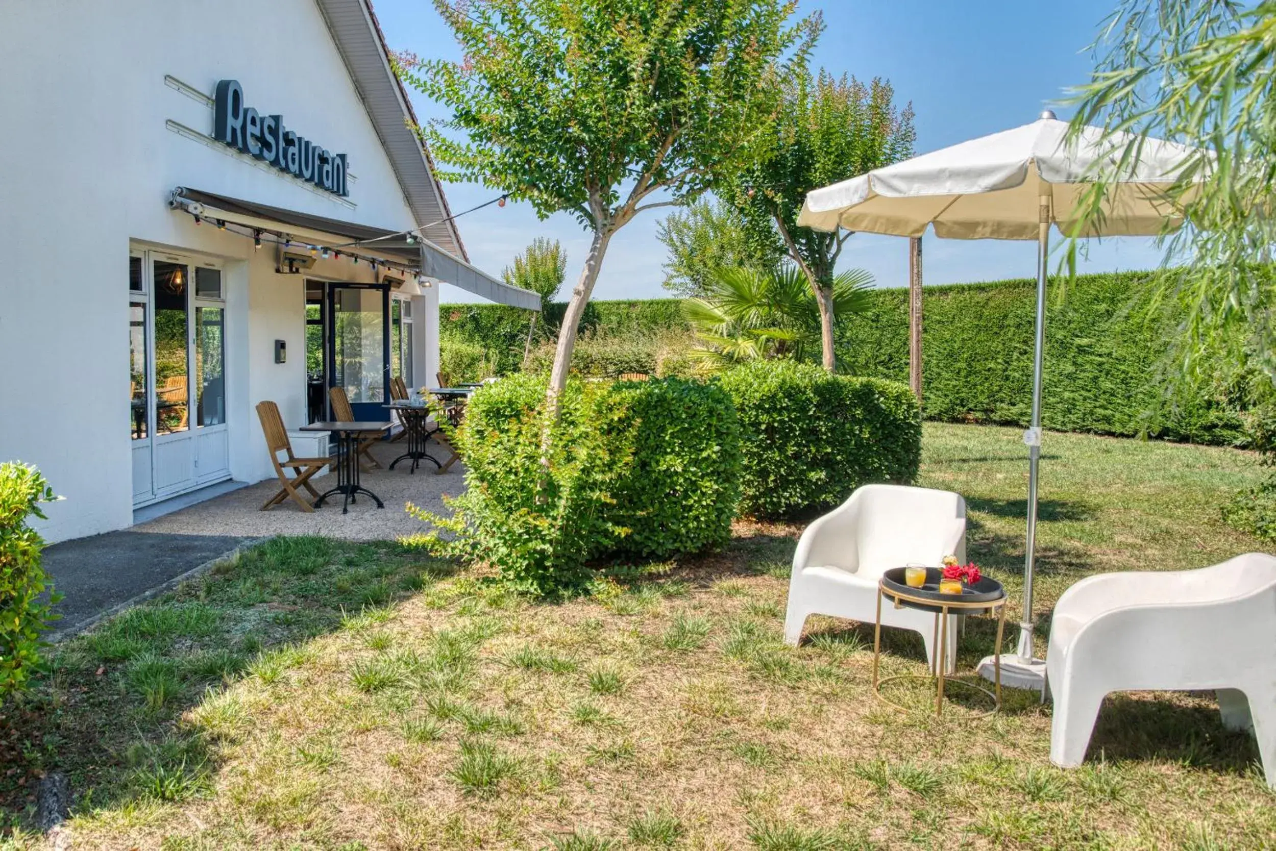 Property building in Kyriad Montauban Sud - Albasud Property building in Kyriad Montauban Sud - Albasud