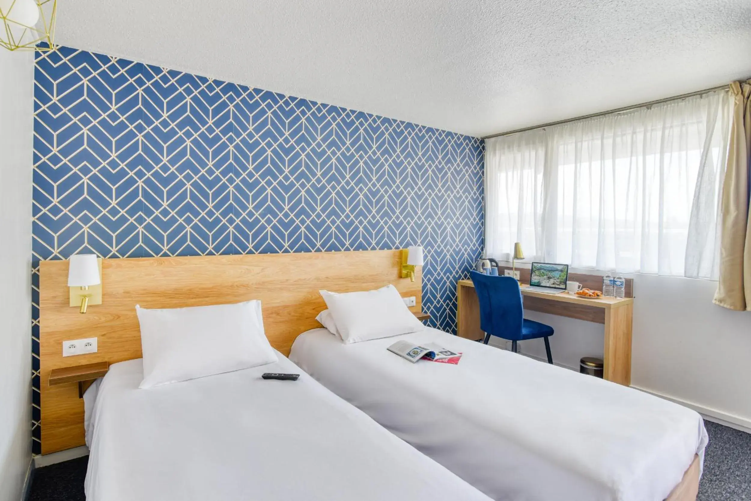 Photo of the whole room, Bed in Kyriad Montauban Sud - Albasud Photo of the whole room, Bed in Kyriad Montauban Sud - Albasud