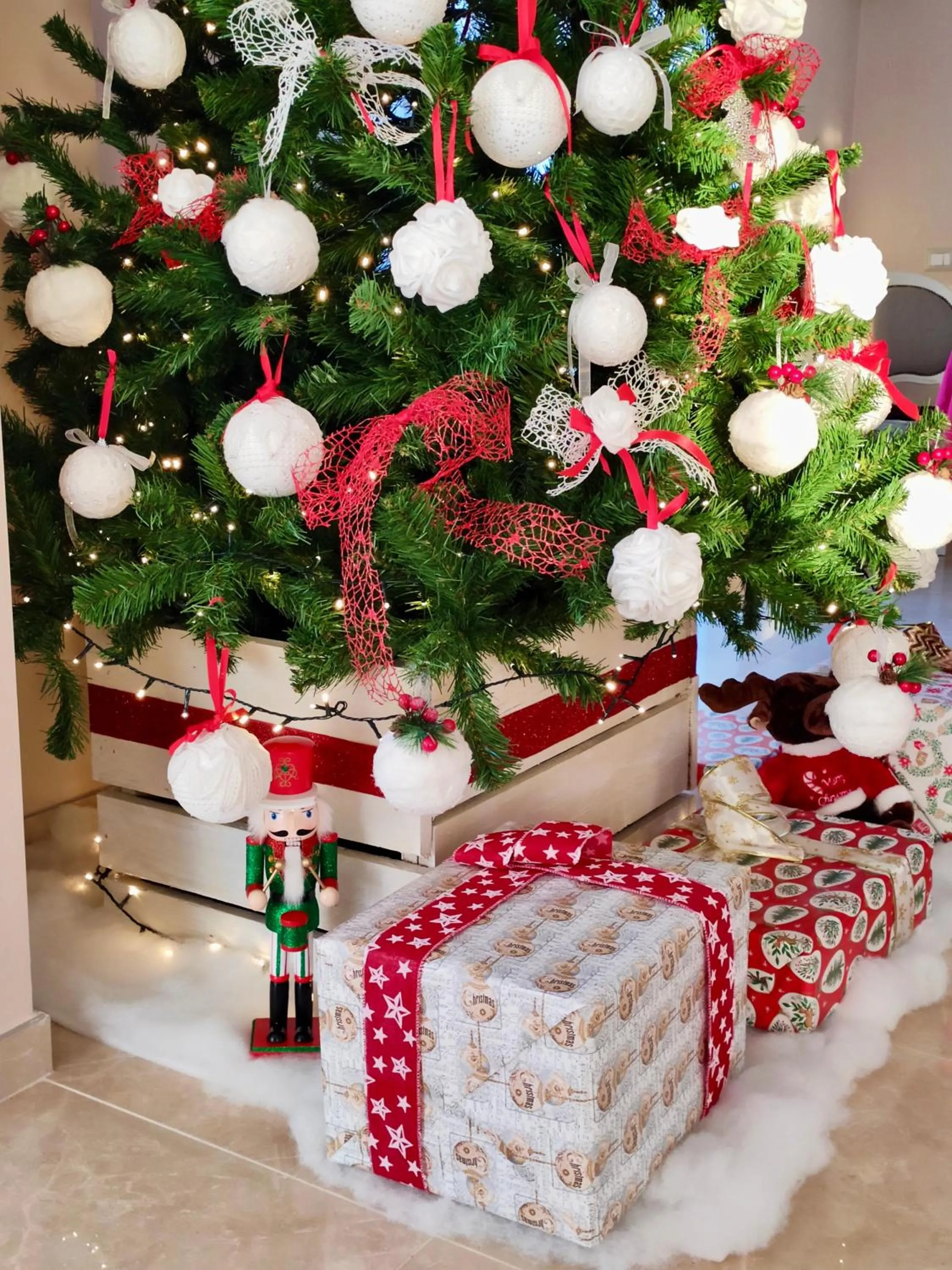 Decorative detail in Il Castellaccio Bed & Breakfast