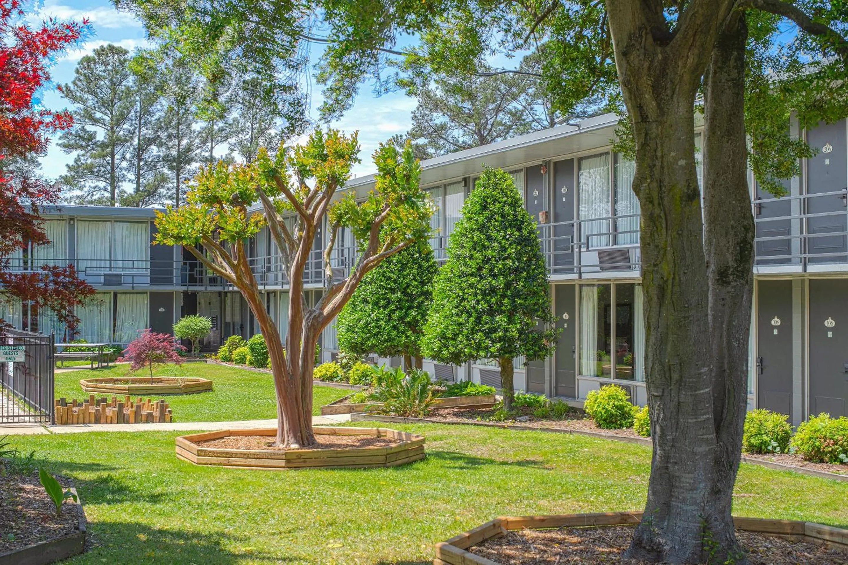 Garden in Masters Inn Selma Smithfield I-95 By OYO