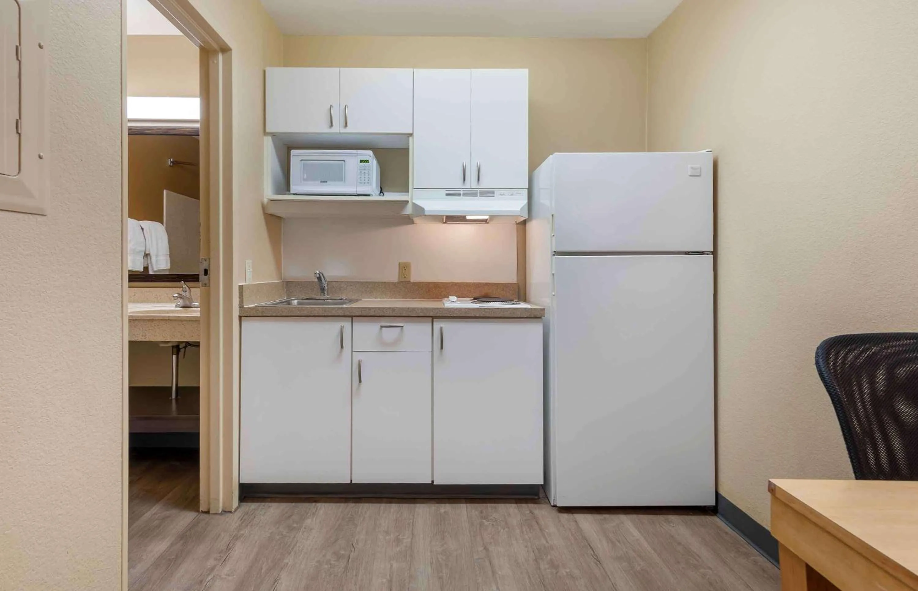 Bedroom in Extended Stay America Suites - Bakersfield - California Avenue