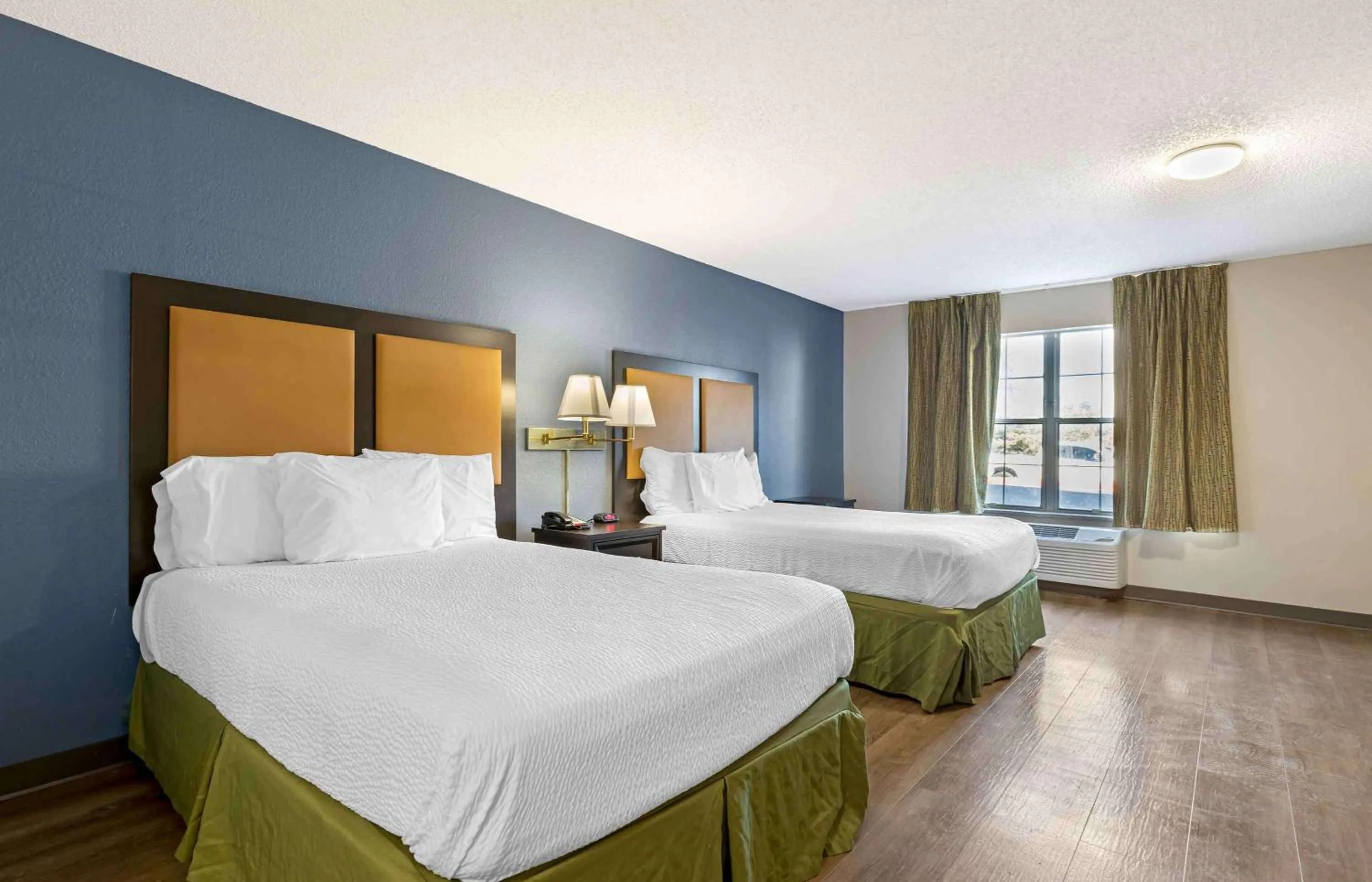 Bedroom in Extended Stay America Suites - Tulsa - Central