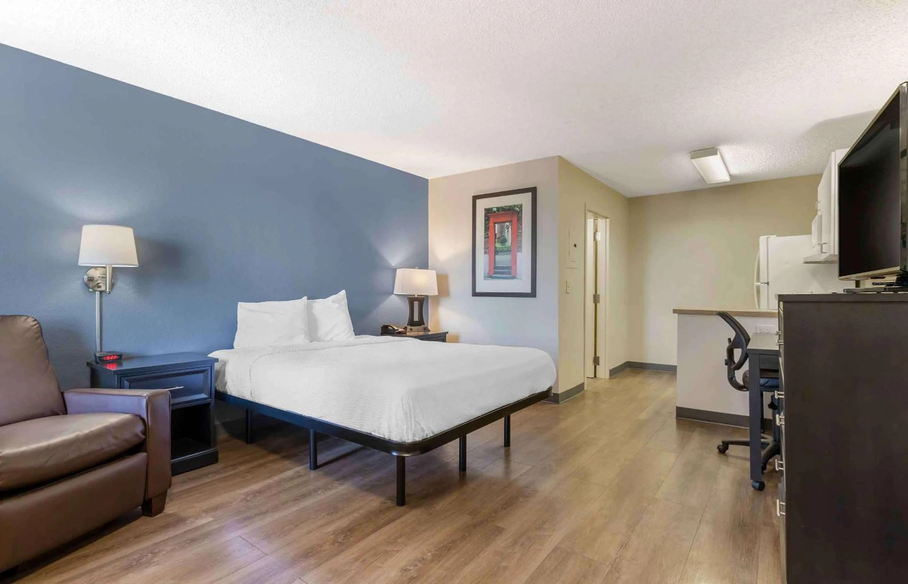 Bedroom in Extended Stay America Suites - Tulsa - Central