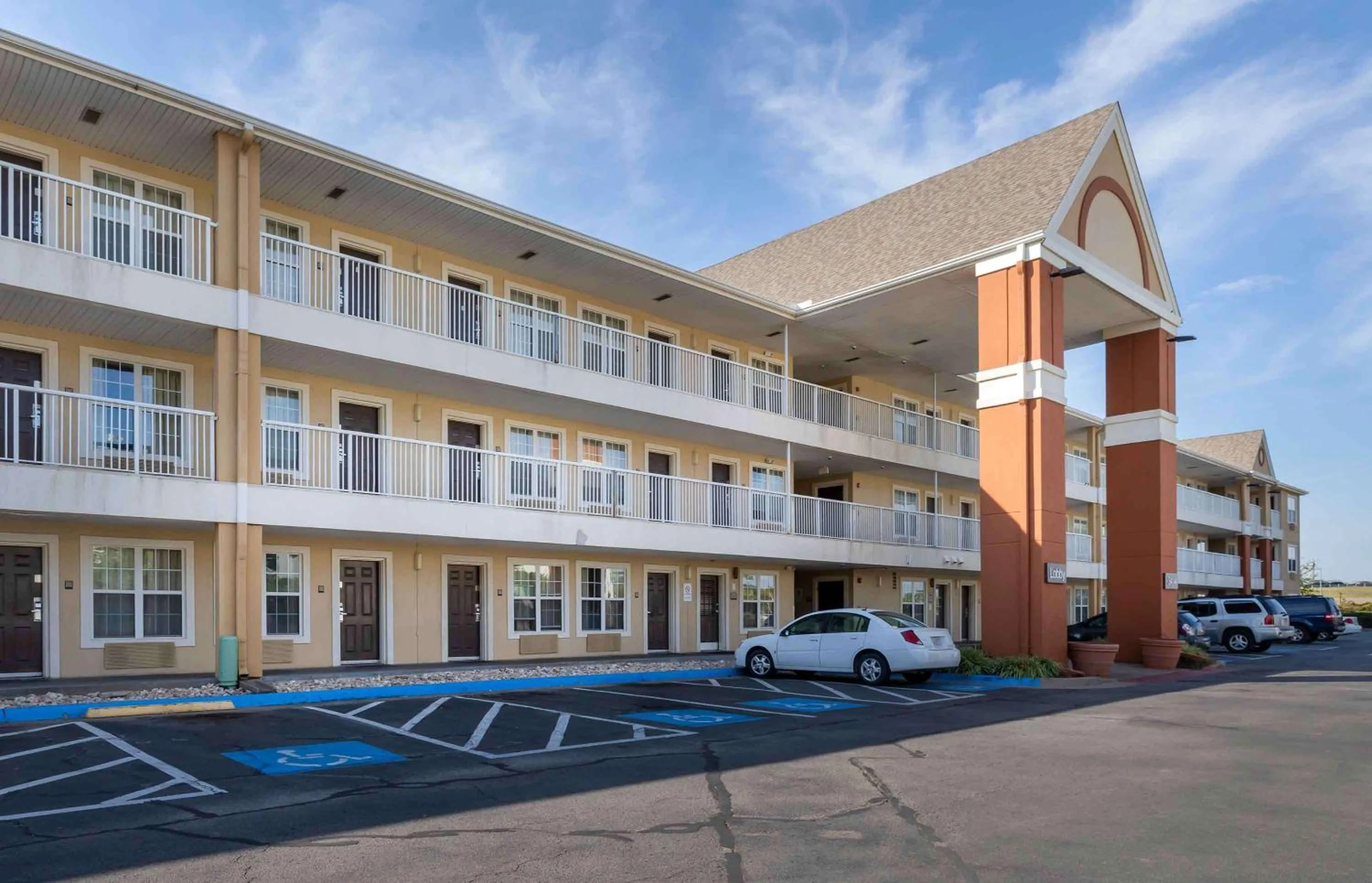 Property Building in Extended Stay America Suites - Tulsa - Central