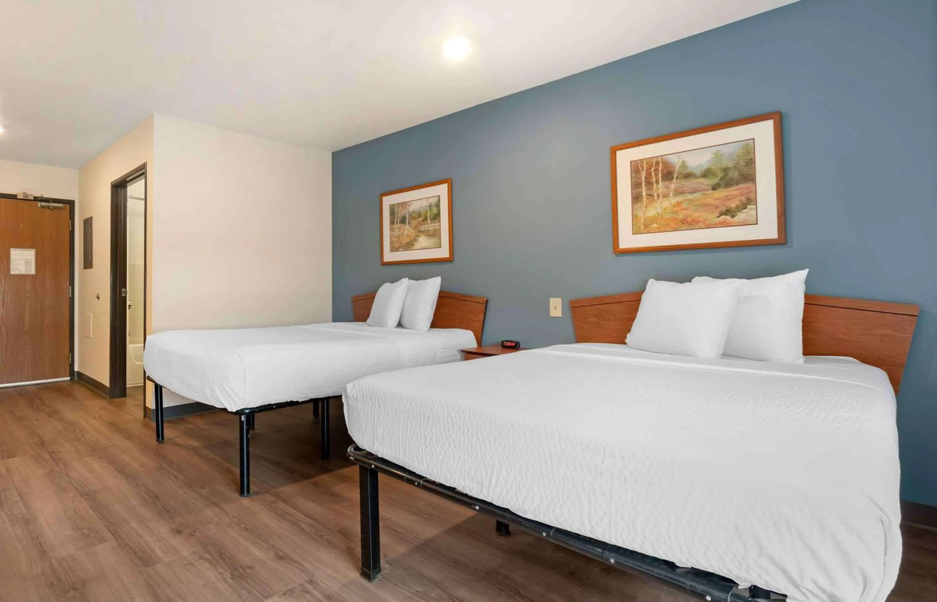 Bedroom, Bed in Extended Stay America Select Suites - Cincinnati - Sharonville