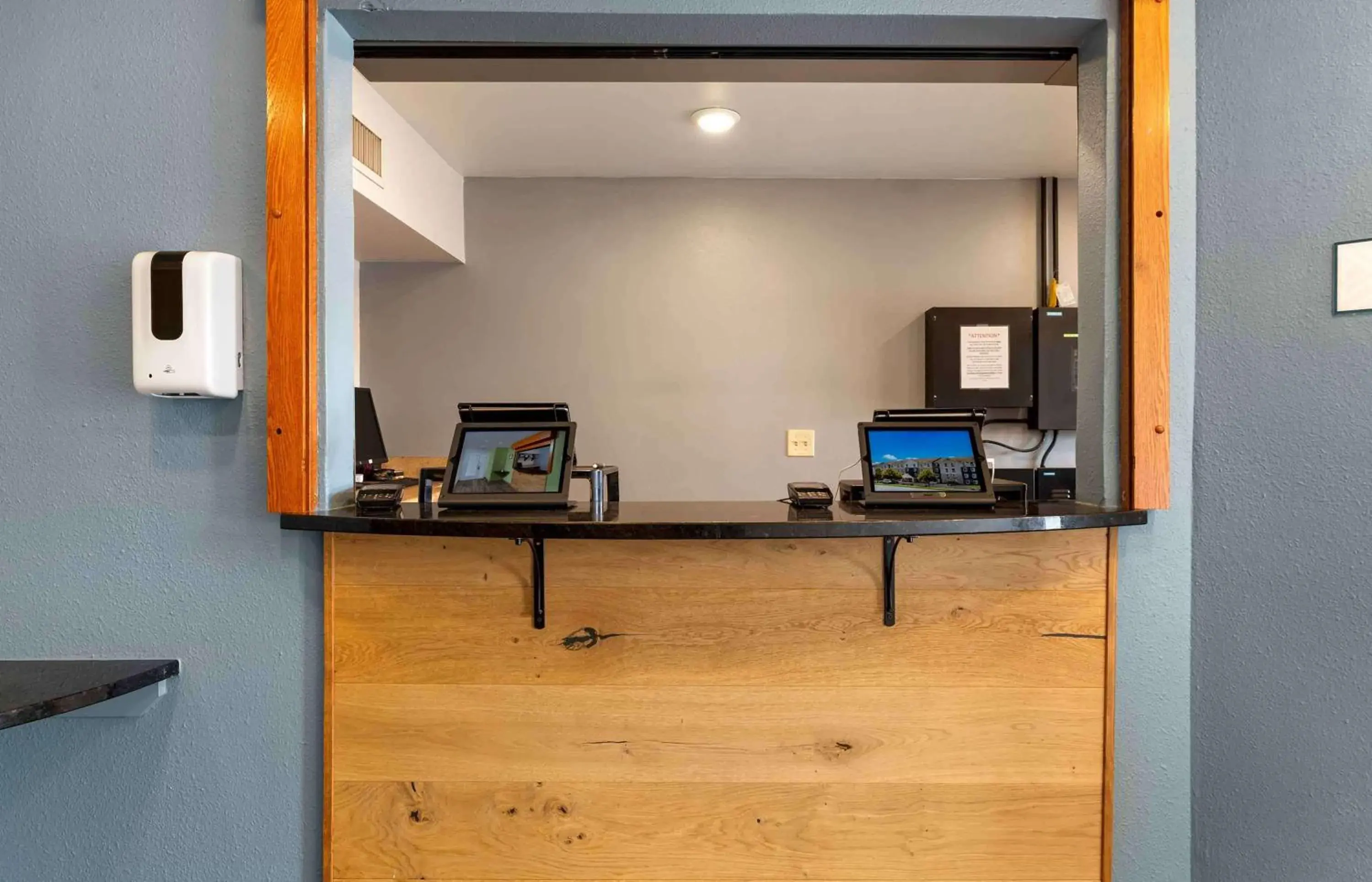 Lobby or reception in Extended Stay America Select Suites - Cincinnati - Sharonville Lobby or reception in Extended Stay America Select Suites - Cincinnati - Sharonville