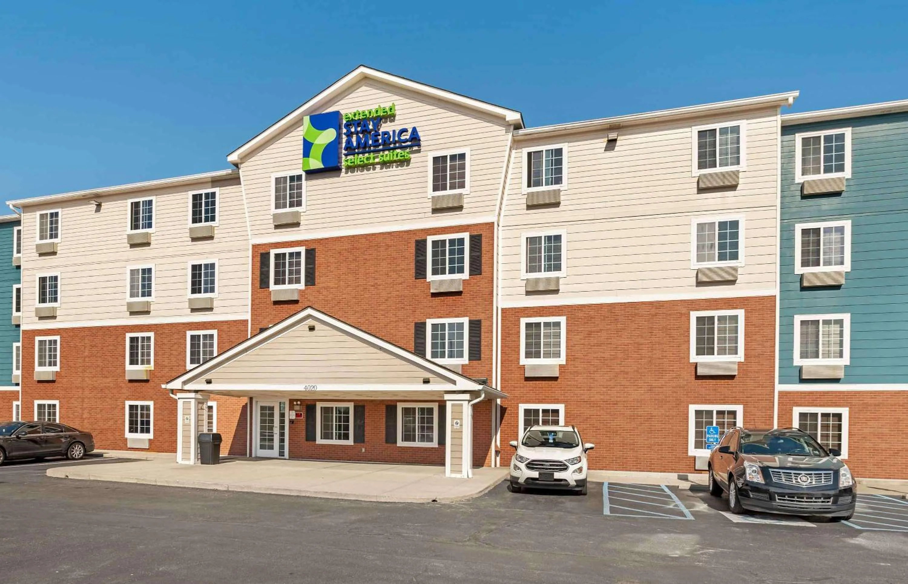 Property building in Extended Stay America Select Suites - Cincinnati - Sharonville