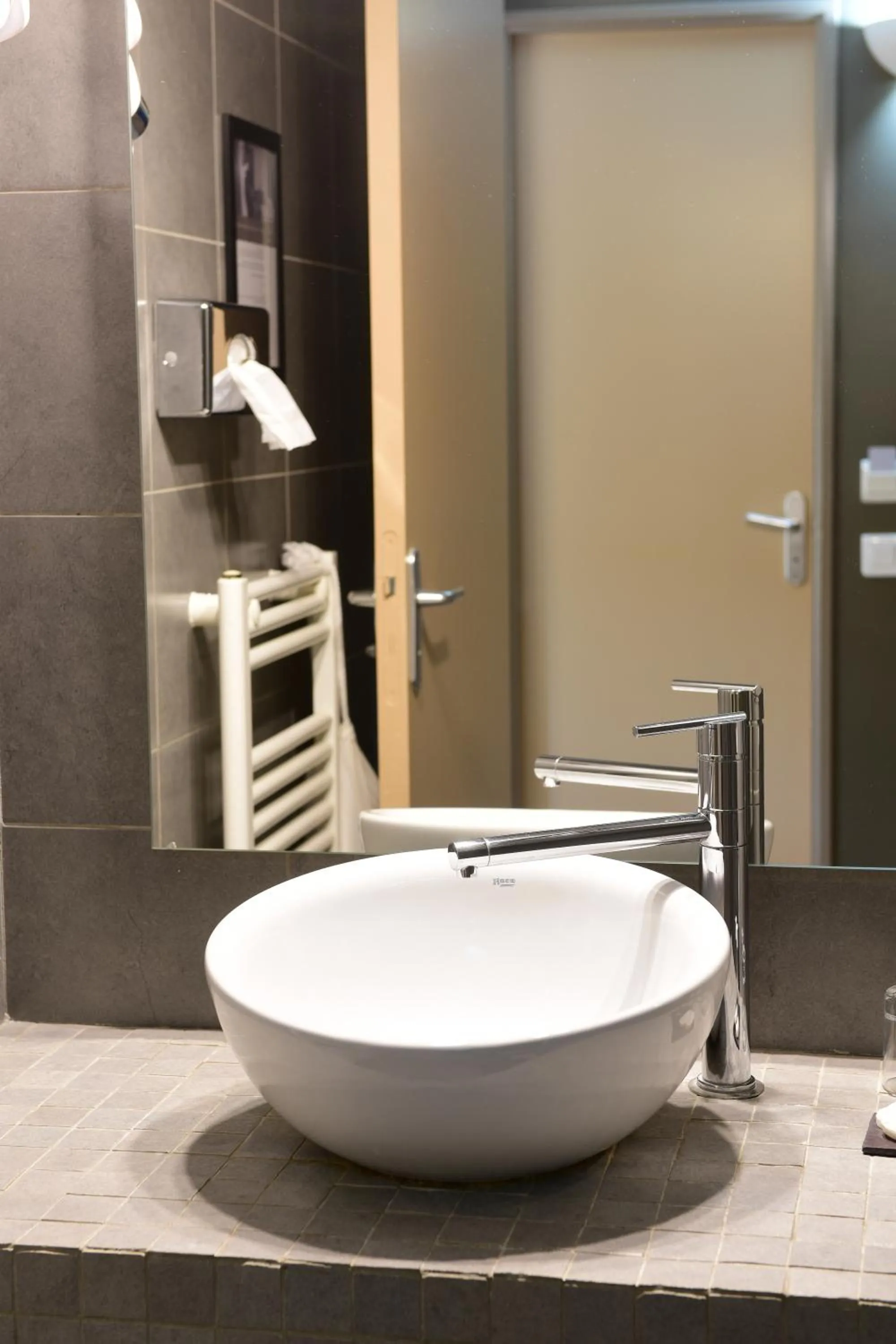 Bathroom in Hôtel Le Château Fort de Sedan