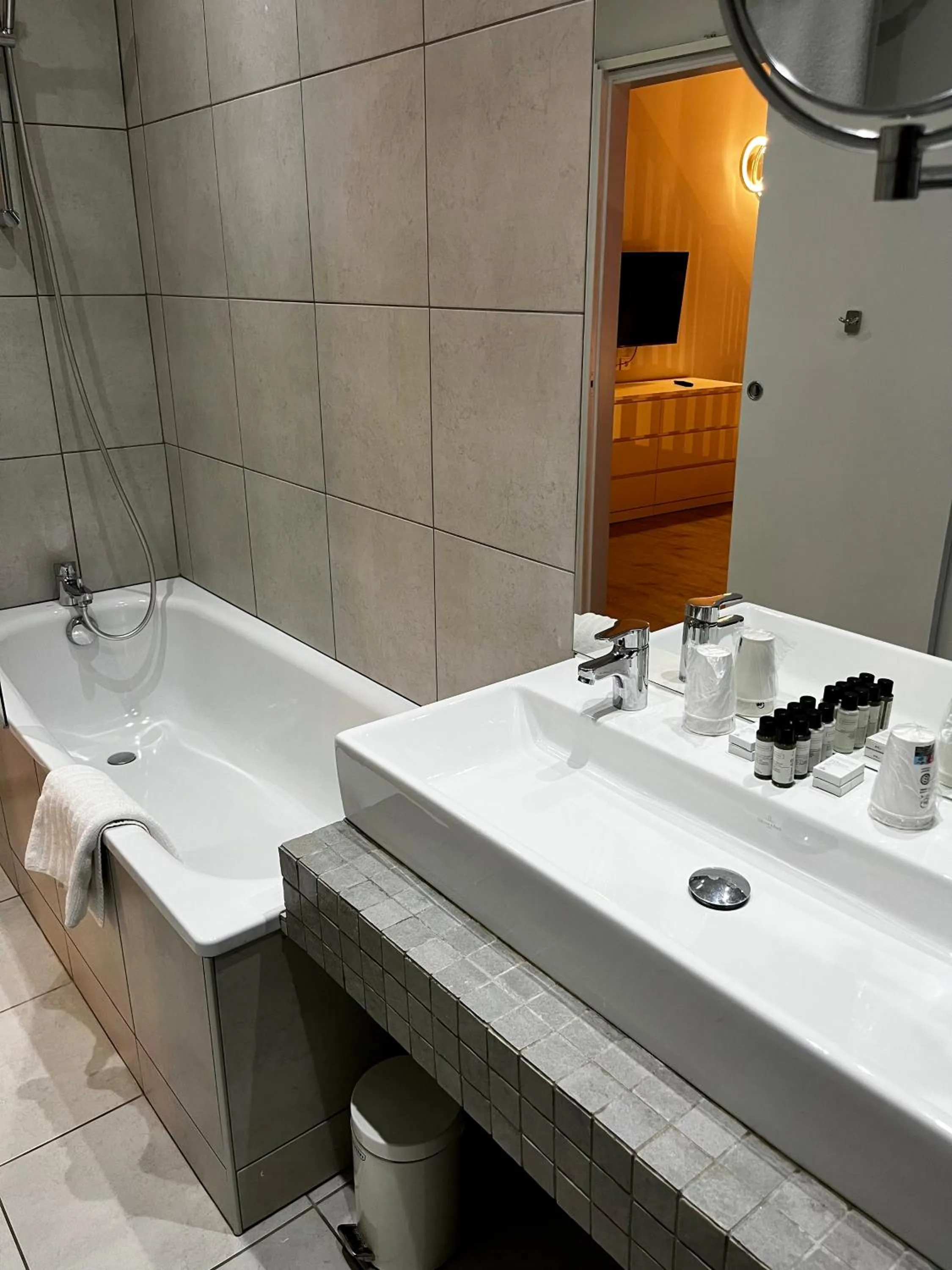 Bathroom in Hôtel Le Château Fort de Sedan