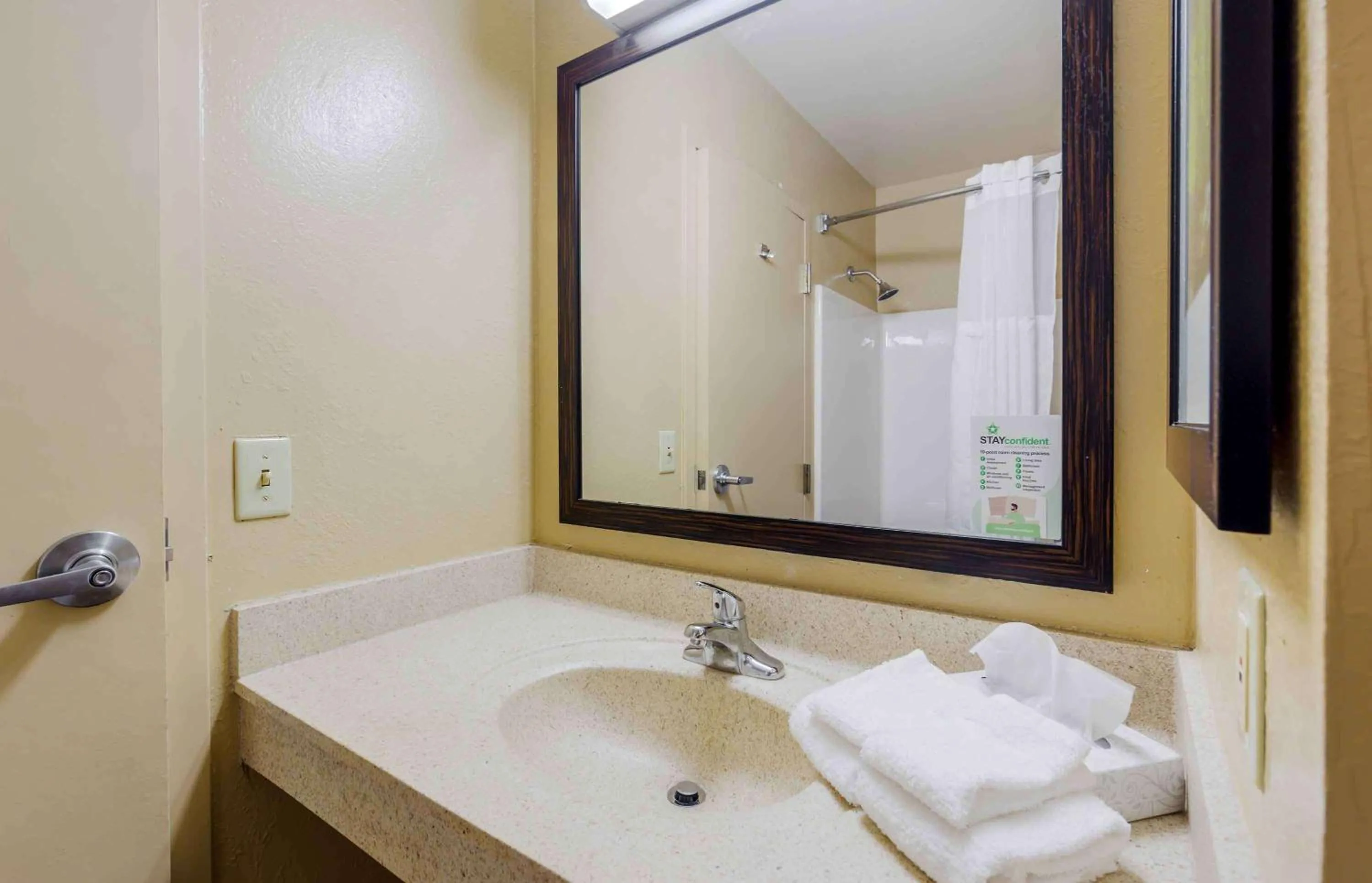 Bathroom in Extended Stay America Select Suites - Fayetteville - Owen Dr