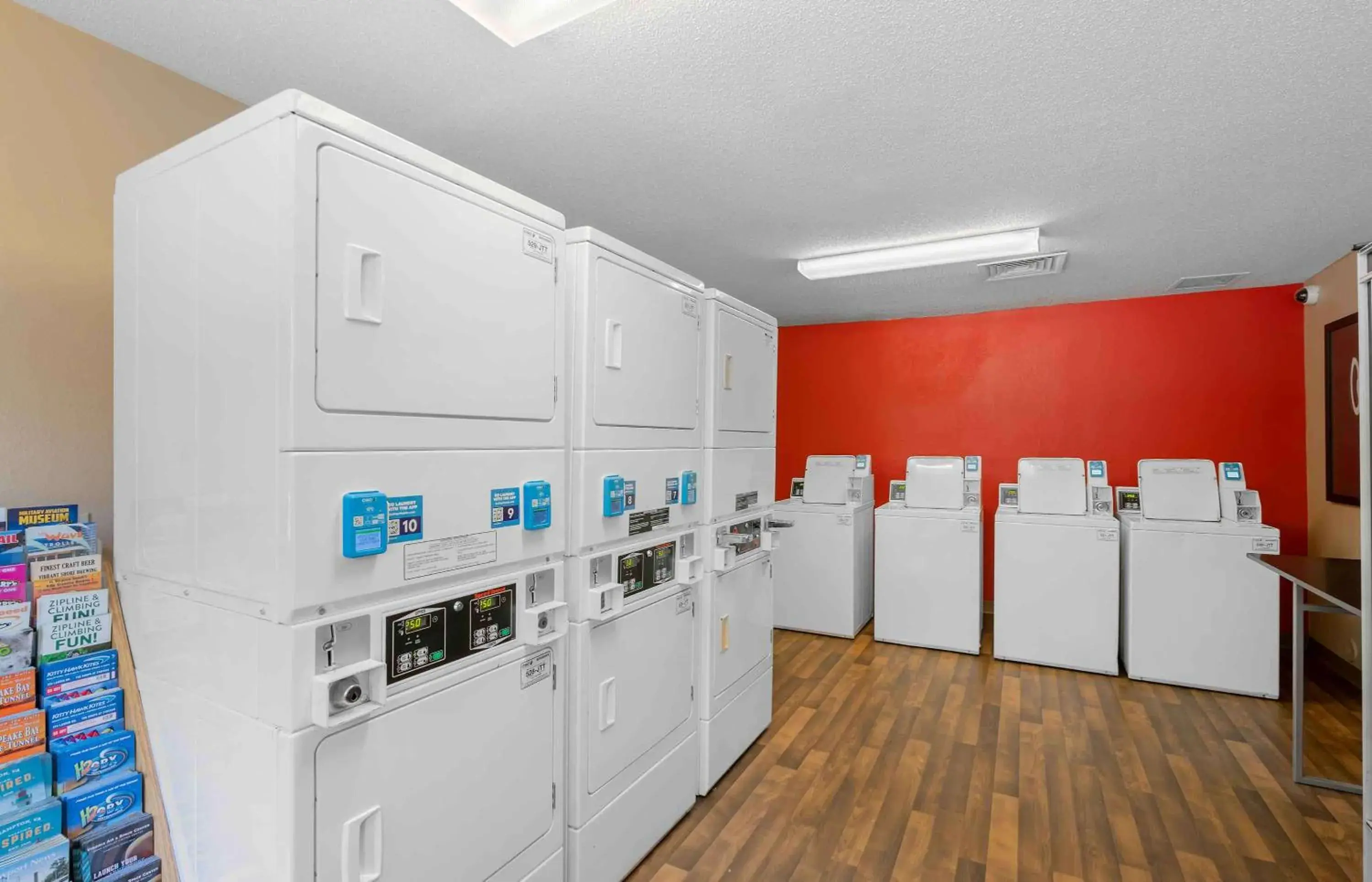 Property building in Extended Stay America Suites - Virginia Beach - Independence Blvd Property building in Extended Stay America Suites - Virginia Beach - Independence Blvd