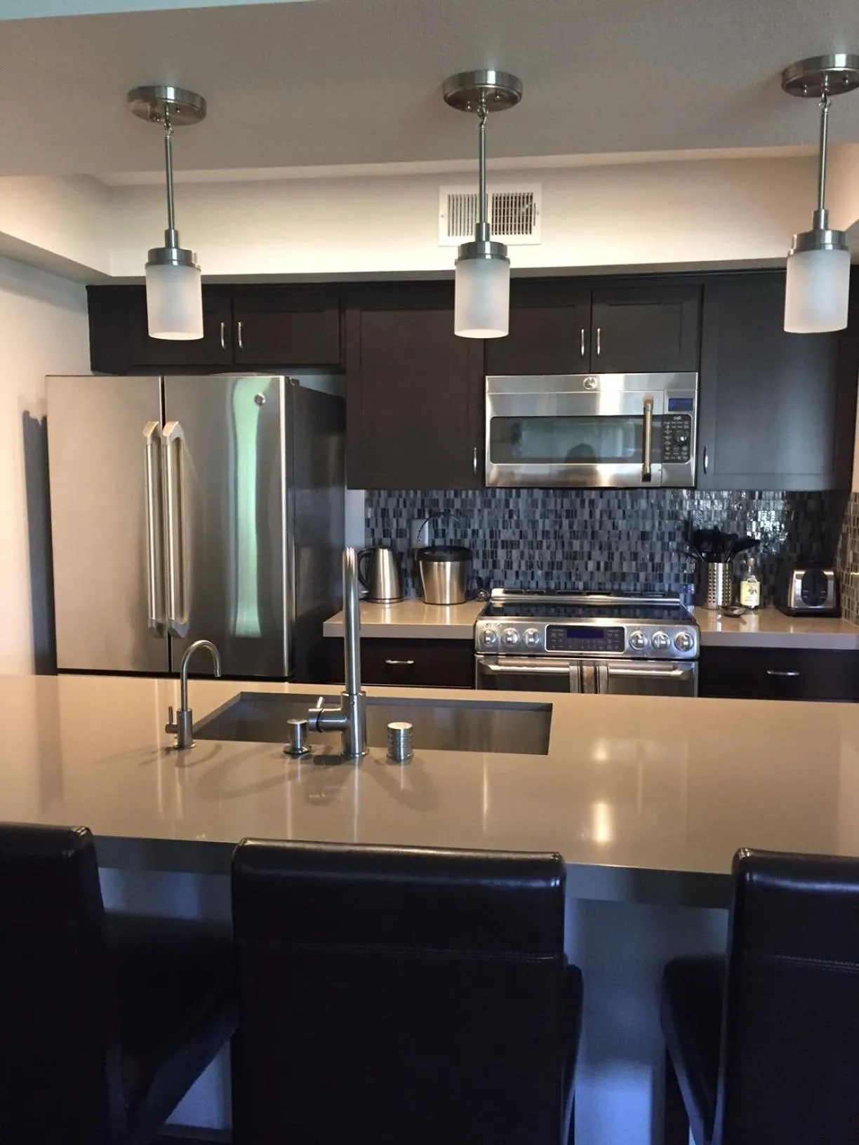 Property building in Shadow Mountain Resort