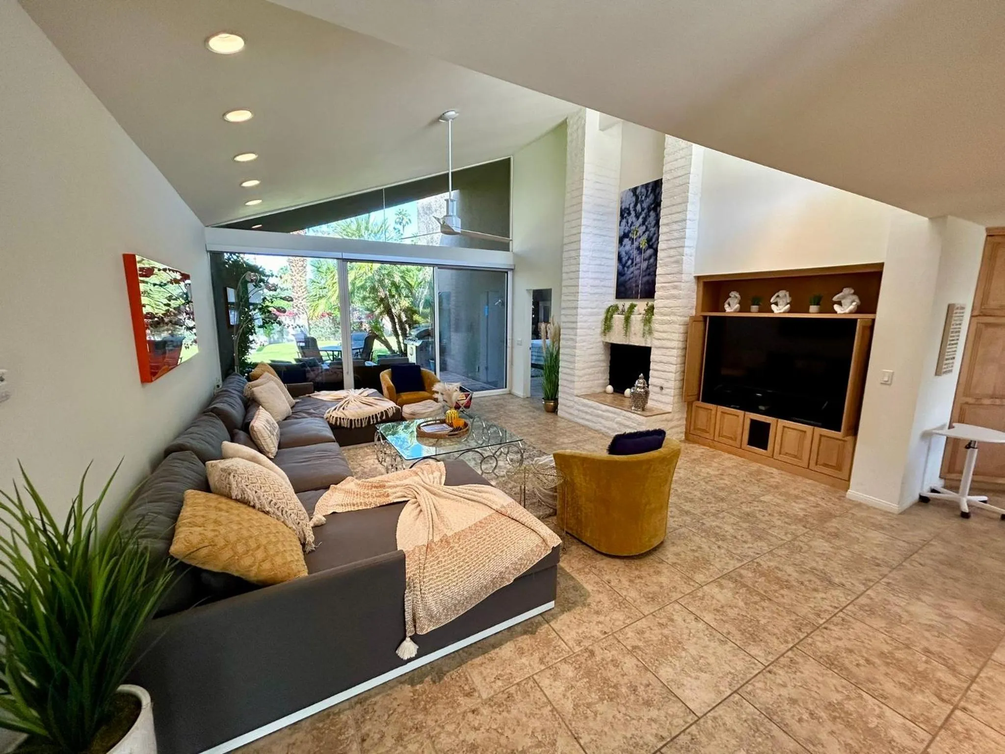 Property building in Shadow Mountain Resort