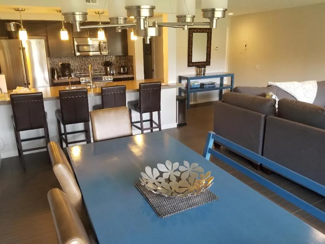 Property building in Shadow Mountain Resort