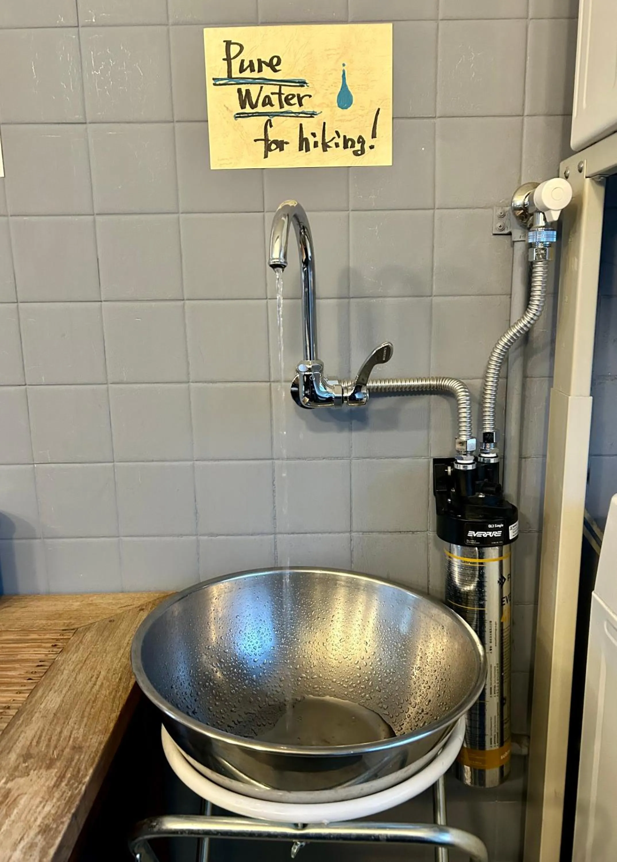 Text overlay in DJANGO Hostel & Lounge