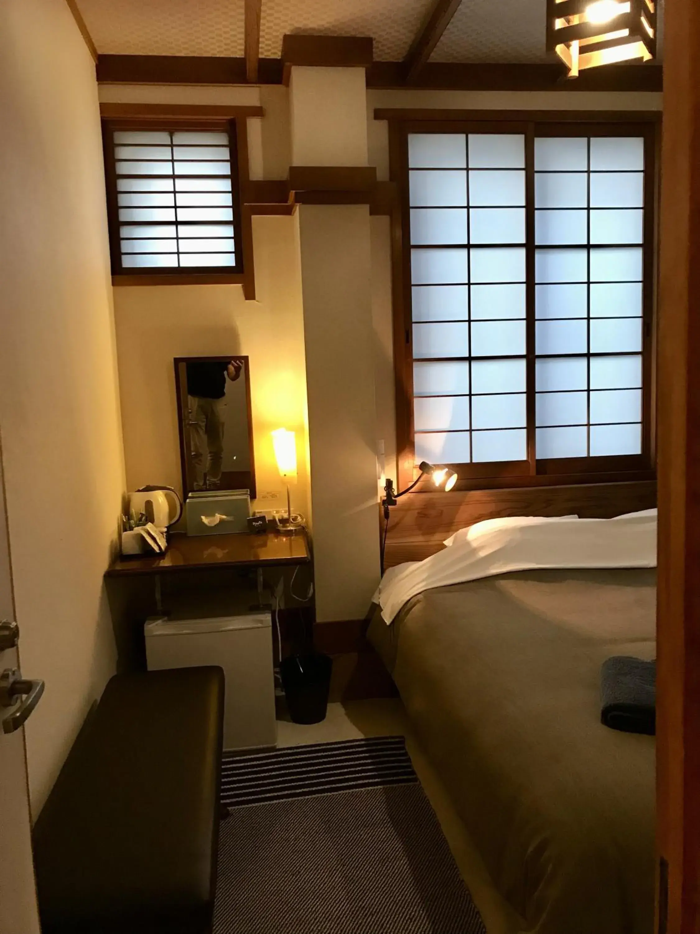 Queen Room - single occupancy in DJANGO Hostel & Lounge Queen Room - single occupancy in DJANGO Hostel & Lounge