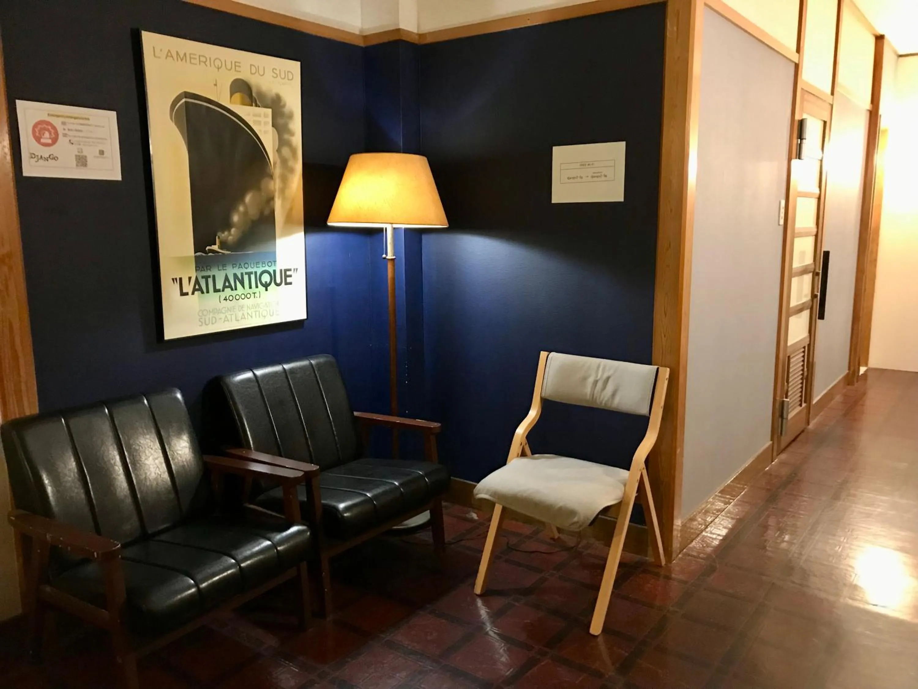 DJANGO Hostel & Lounge