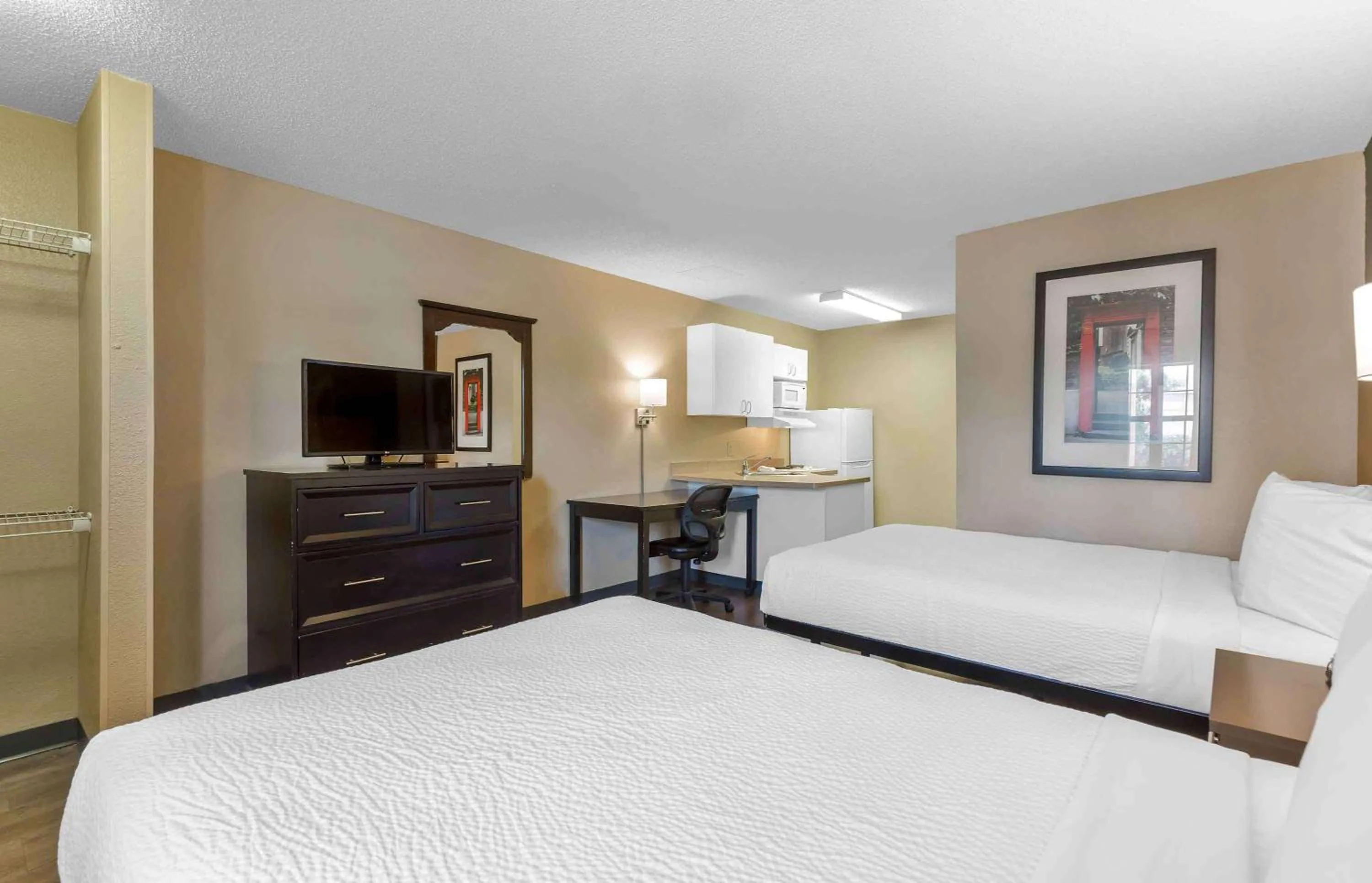 Bedroom, Bed in Extended Stay America Select Suites - Columbia - Ft Jackson