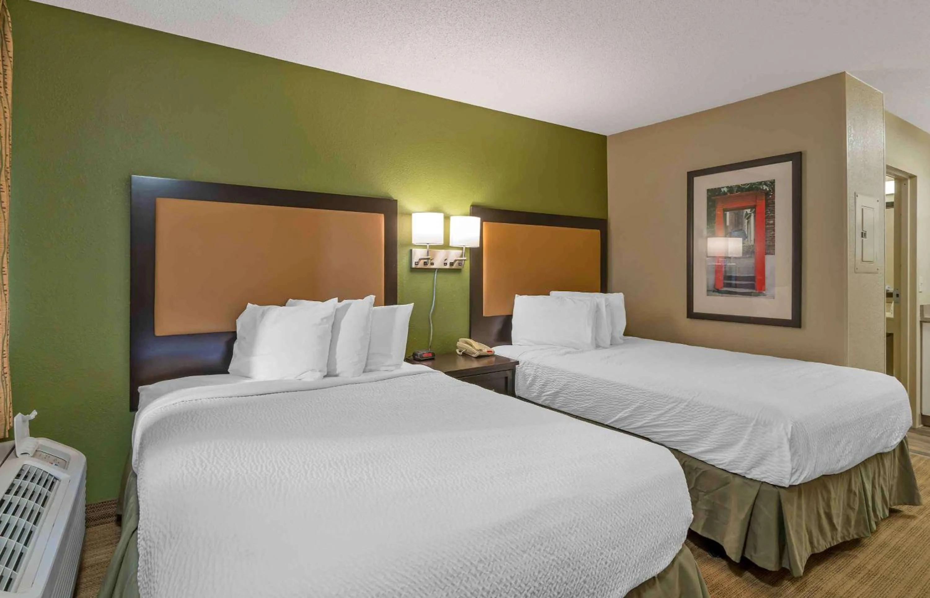 Bedroom, Bed in Extended Stay America Suites - Louisville - Dutchman