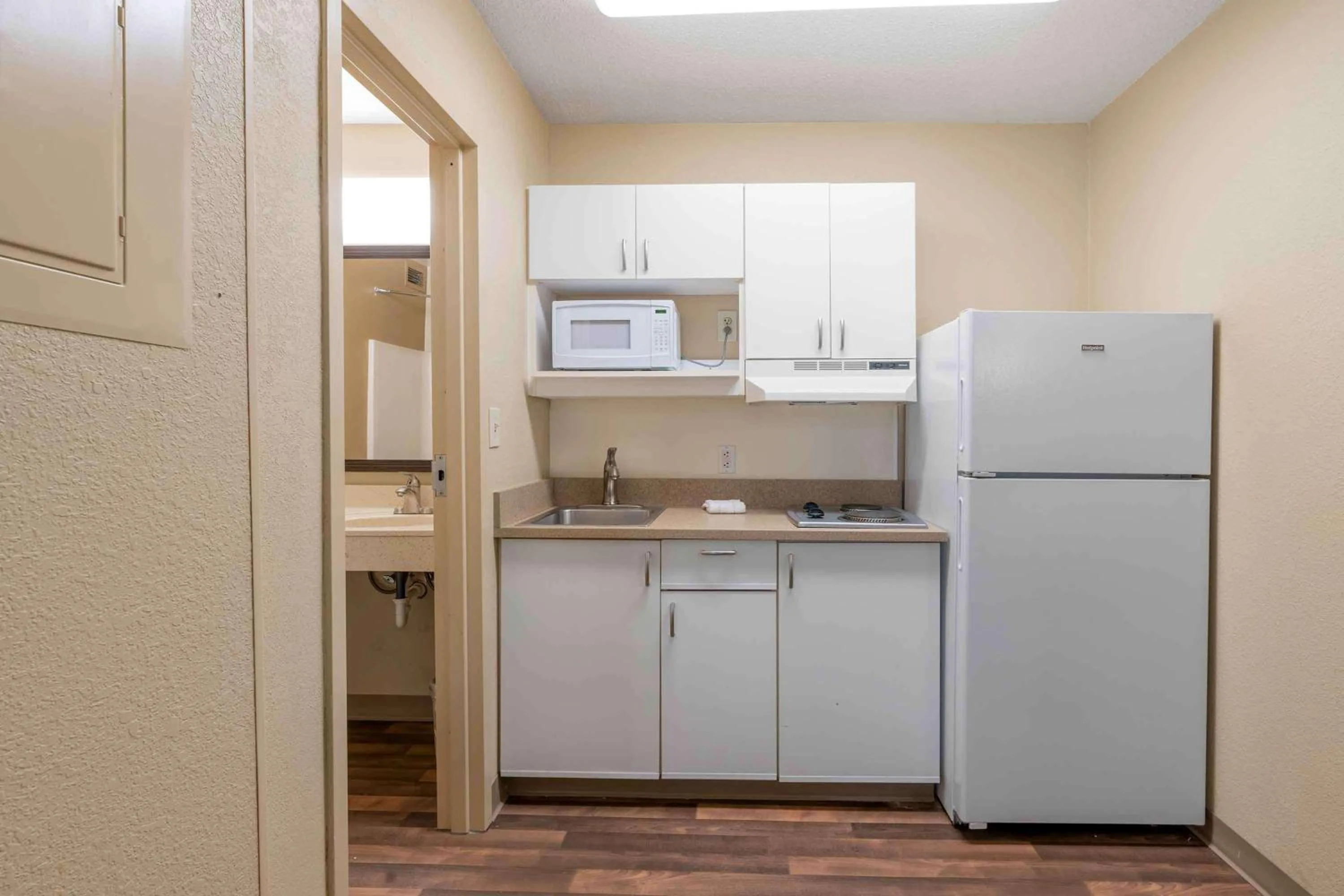 Kitchen or kitchenette in Extended Stay America Suites - Louisville - Dutchman