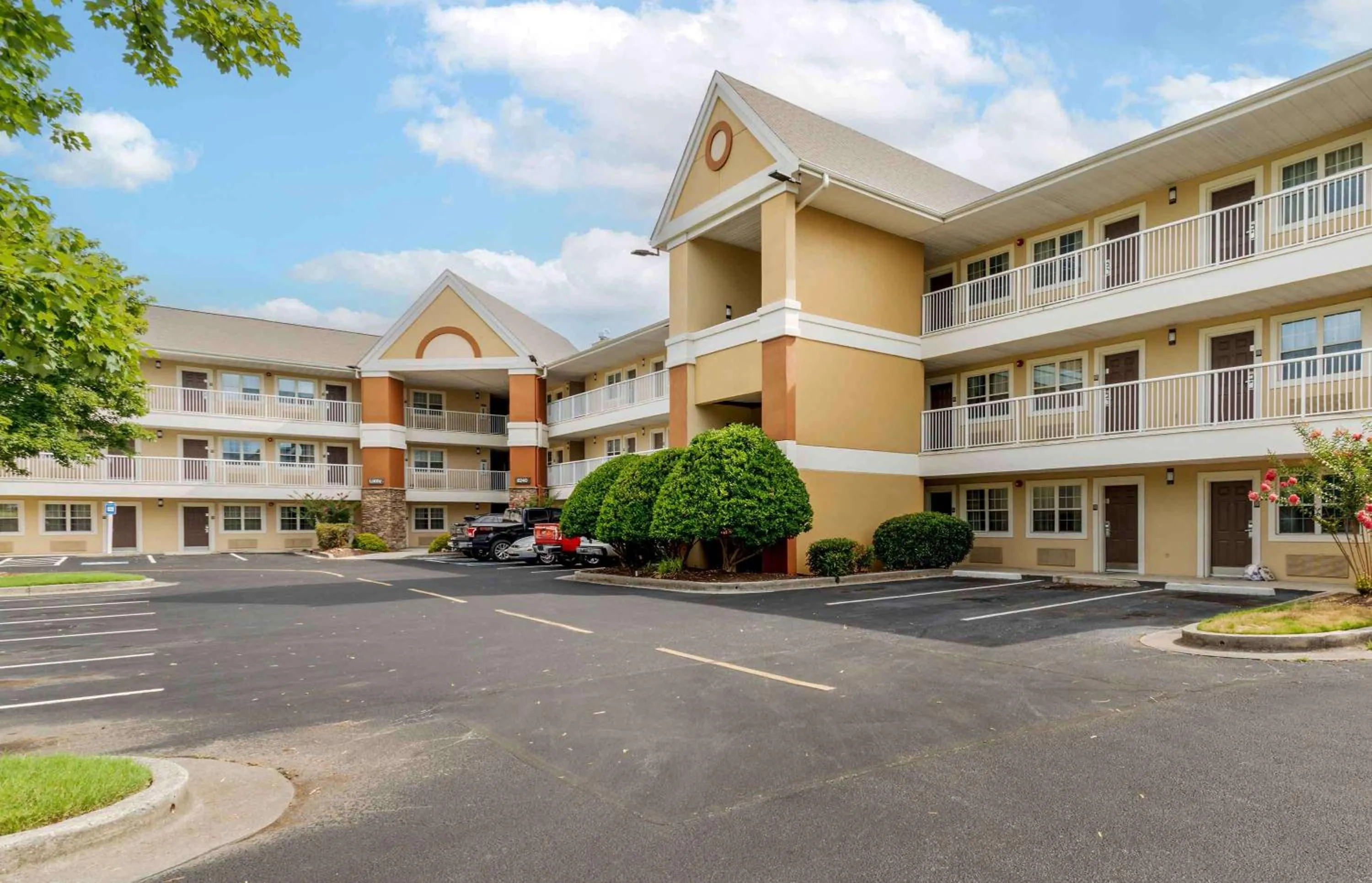 Property building in Extended Stay America Select Suites - Chattanooga - Airport