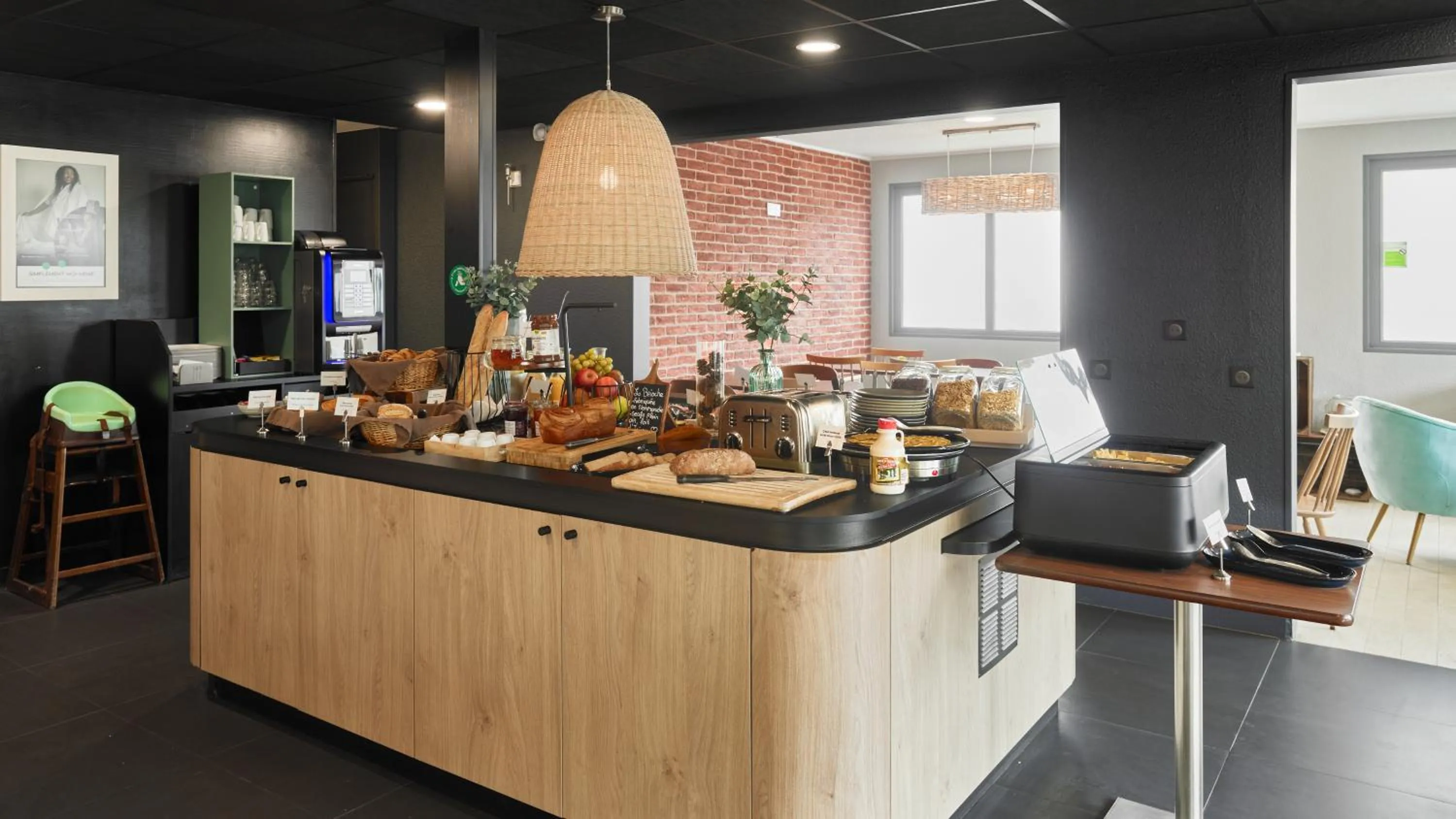 Restaurant/places to eat in Campanile NATURE - Marne La Vallée - Chelles