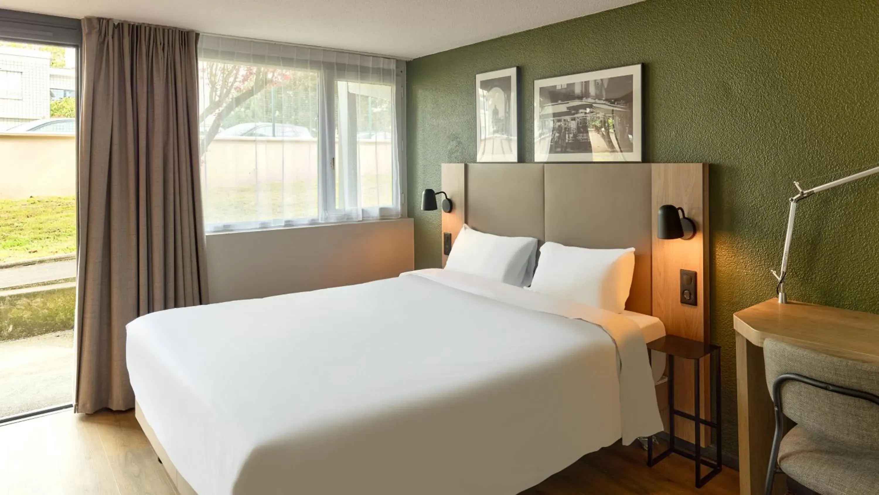 Property building, Bed in Campanile NATURE - Marne La Vallée - Chelles Property building, Bed in Campanile NATURE - Marne La Vallée - Chelles