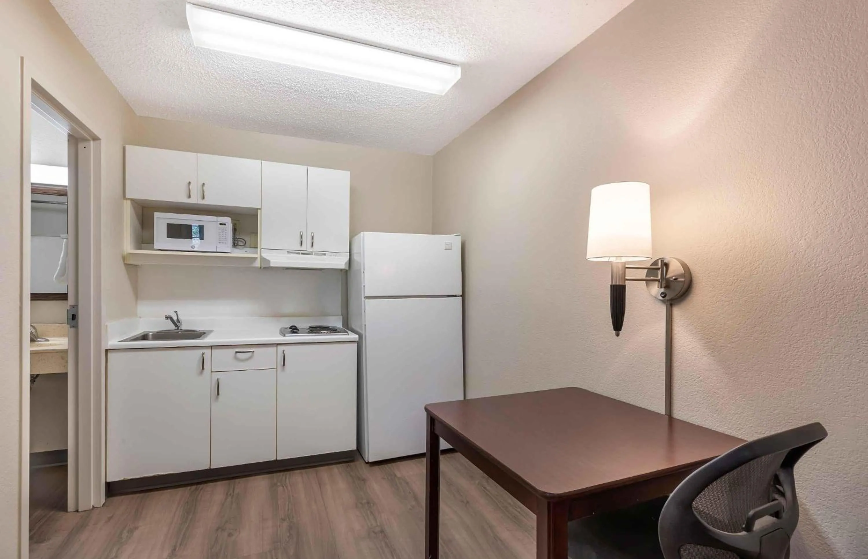 Bedroom in Extended Stay America Select Suites - Denver - Lakewood South