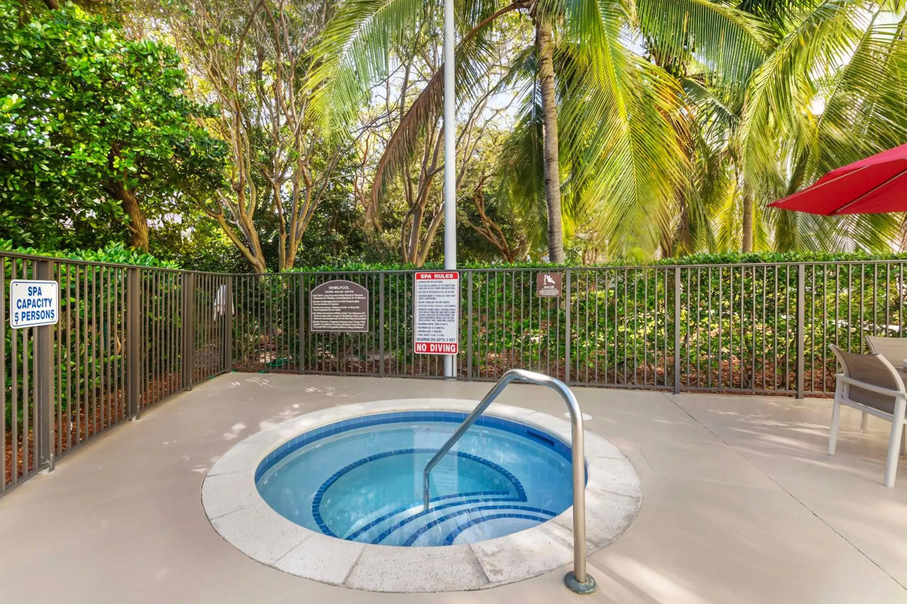 Pool view in Best Western Plus Kendall Hotel & Suites Pool view in Best Western Plus Kendall Hotel & Suites