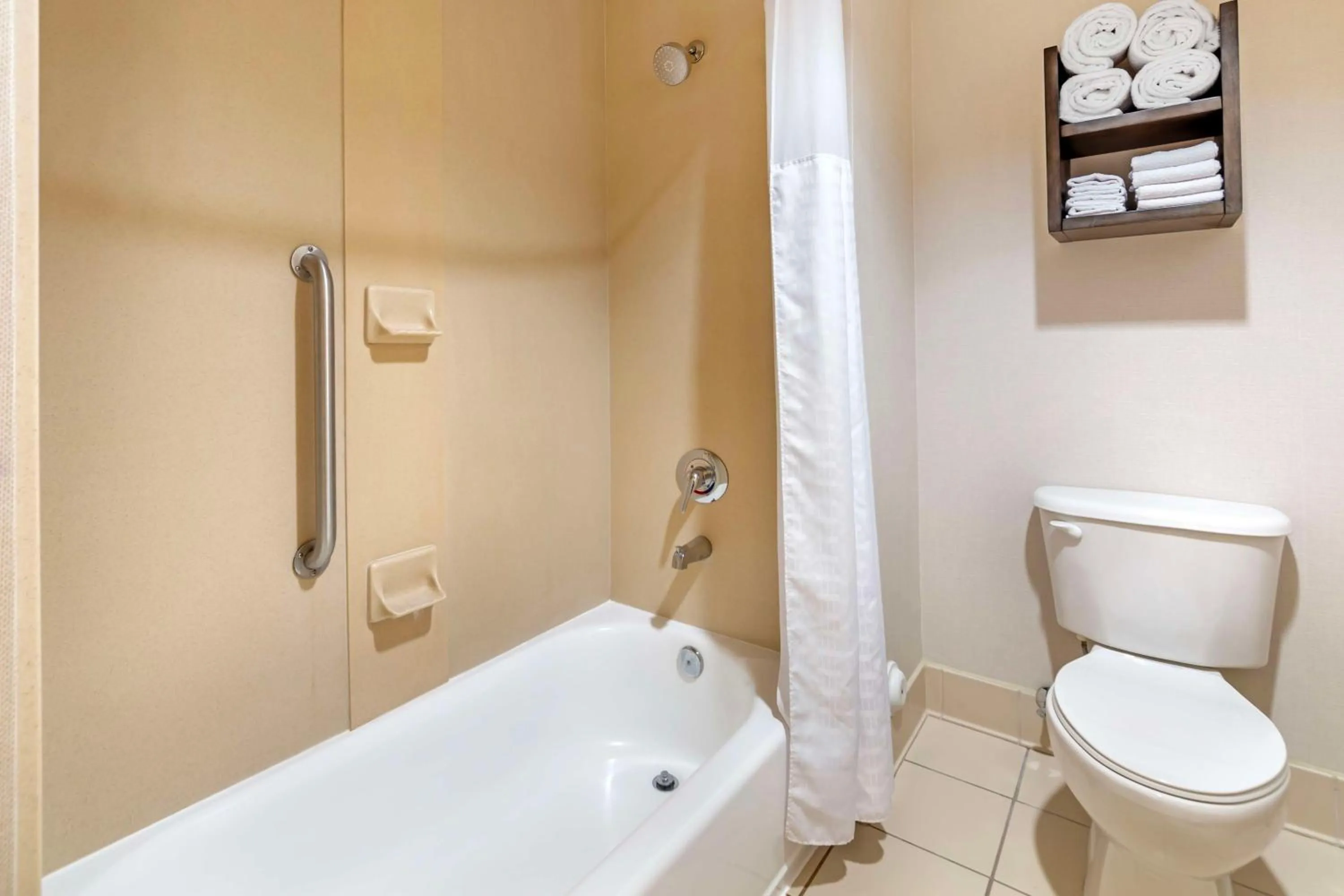 Bathroom in Best Western Plus Kendall Hotel & Suites
