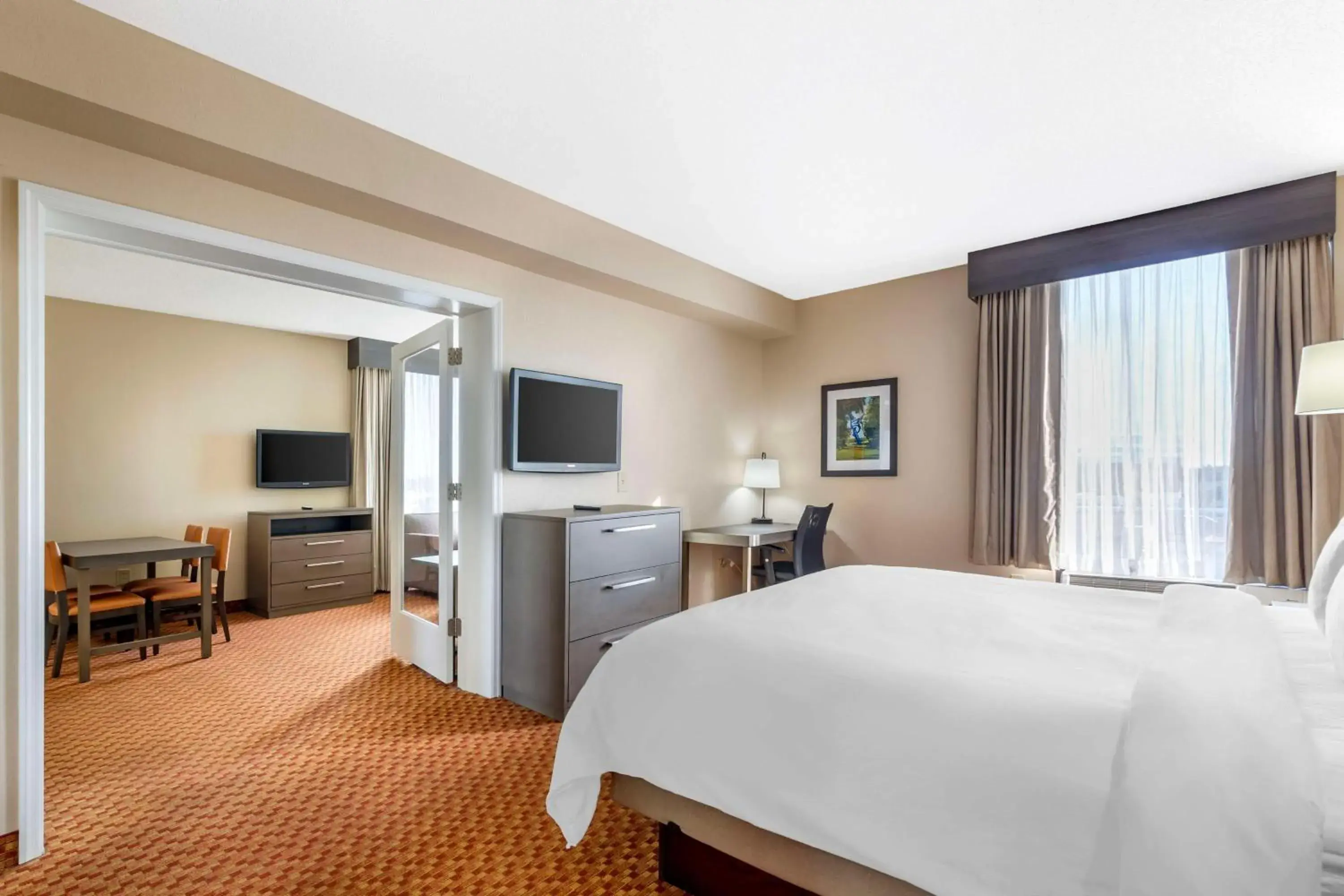 Bedroom, Bed in Best Western Plus Kendall Hotel & Suites Bedroom, Bed in Best Western Plus Kendall Hotel & Suites