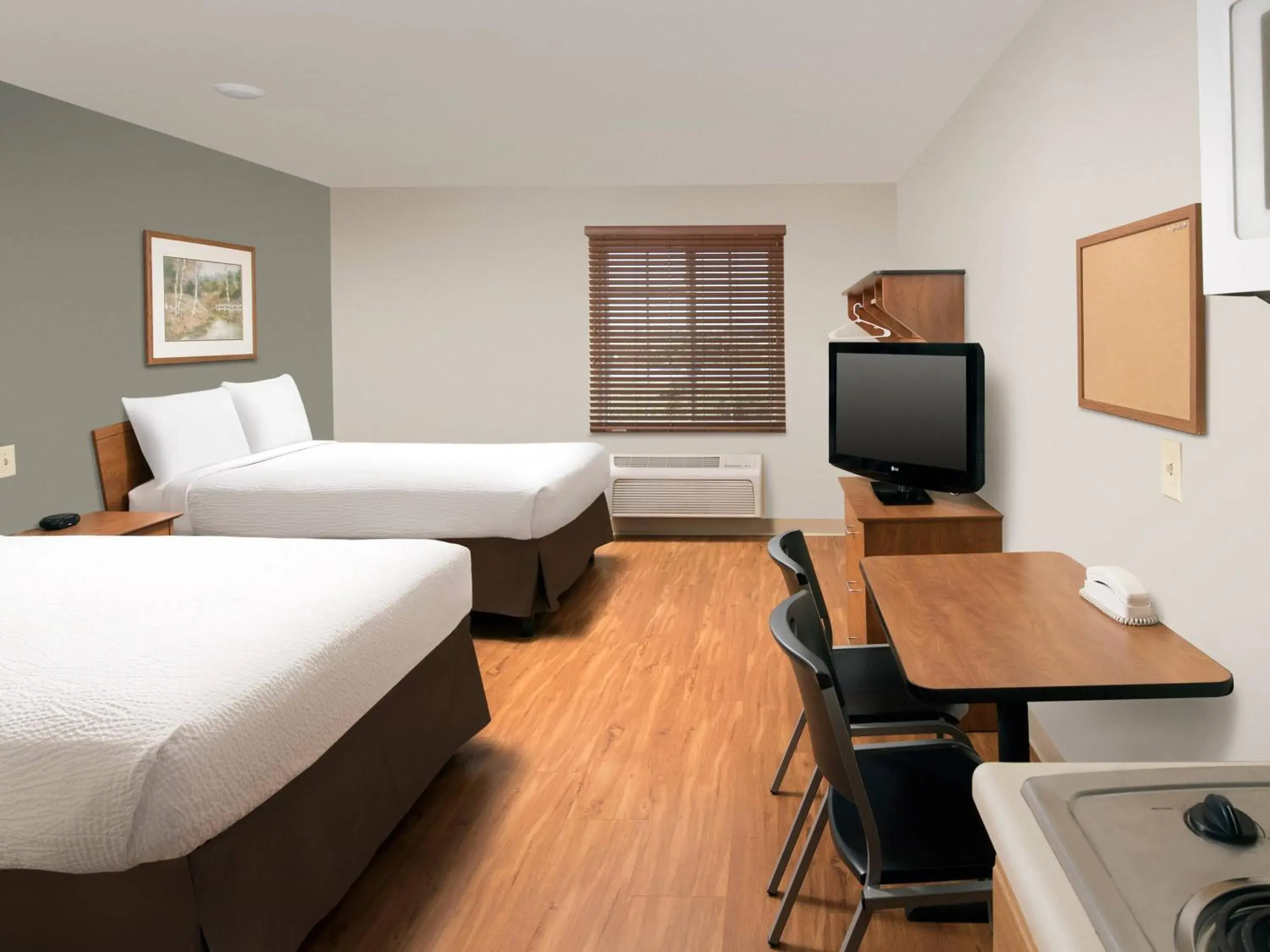 Bed in Extended Stay America Select Suites - Indianapolis - Greenwood