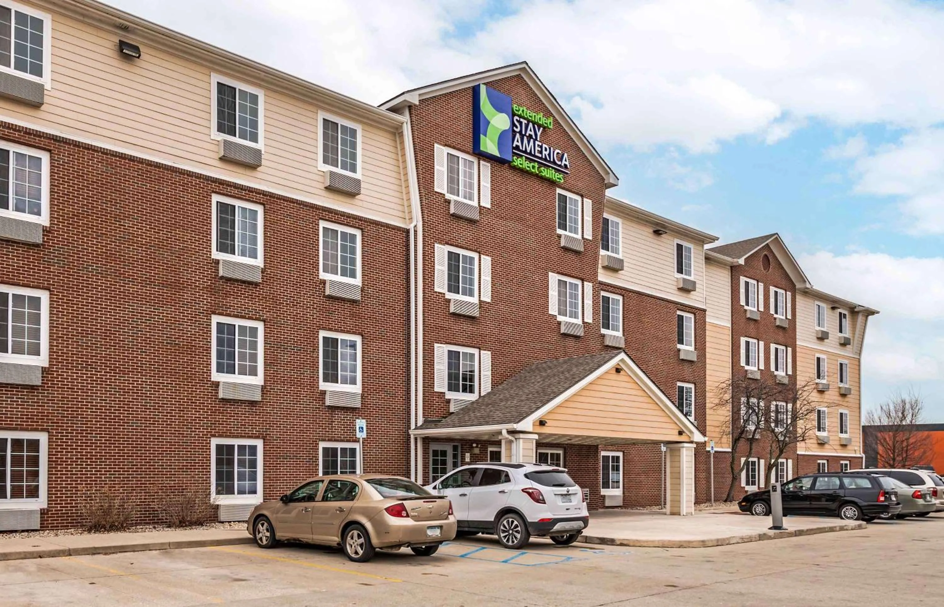 Property building in Extended Stay America Select Suites - Indianapolis - Greenwood