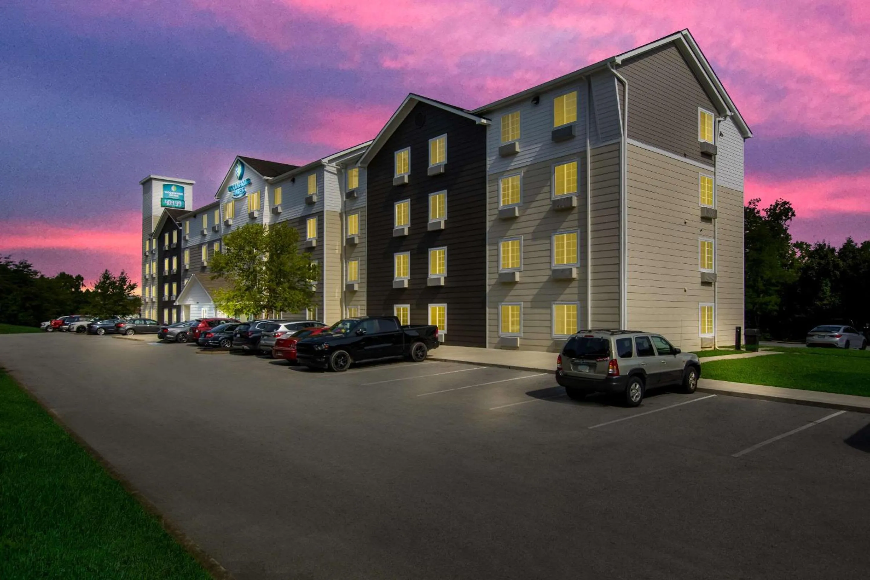 Property building in WoodSpring Suites Louisville Southeast