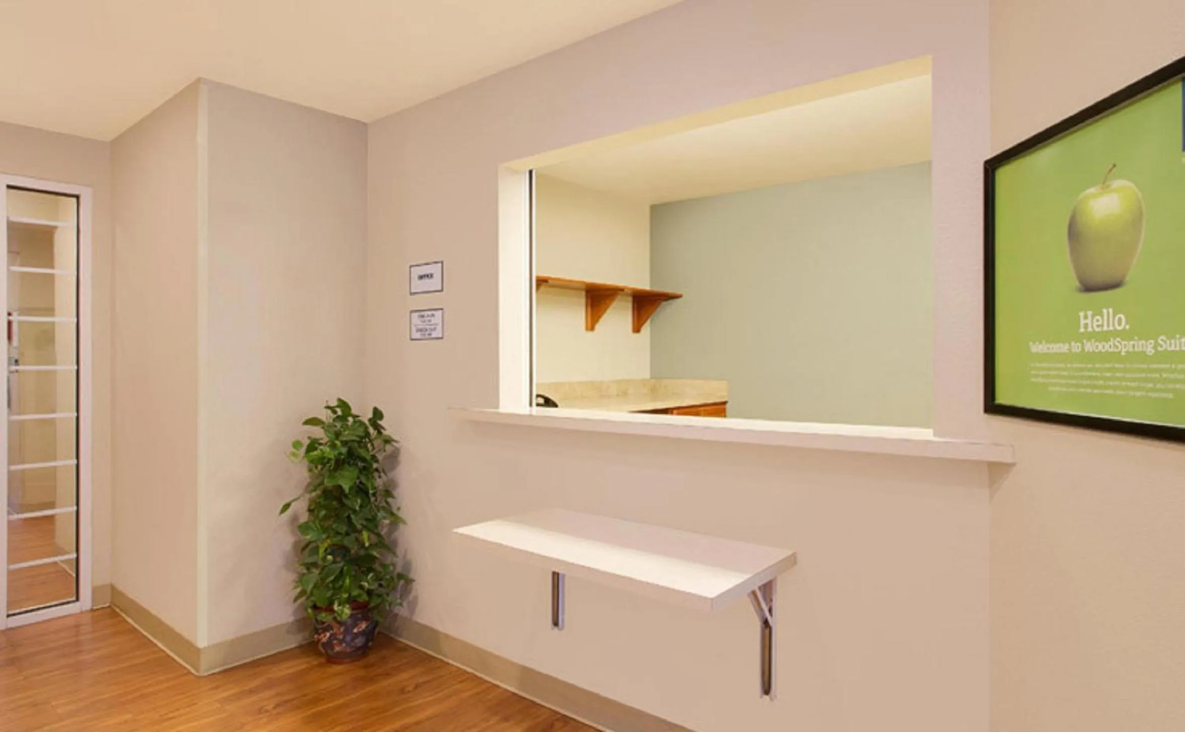 Lobby or reception in WoodSpring Suites Louisville Southeast