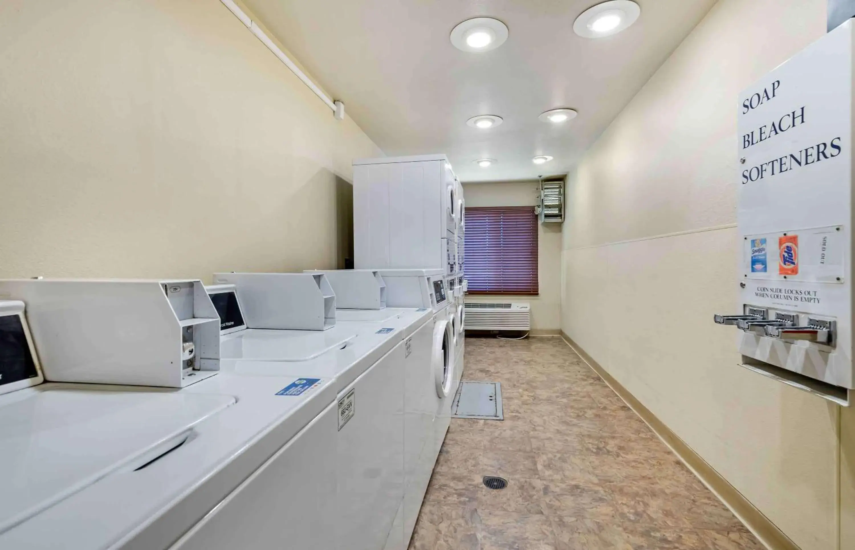 Property building in Extended Stay America Select Suites - Laredo Property building in Extended Stay America Select Suites - Laredo