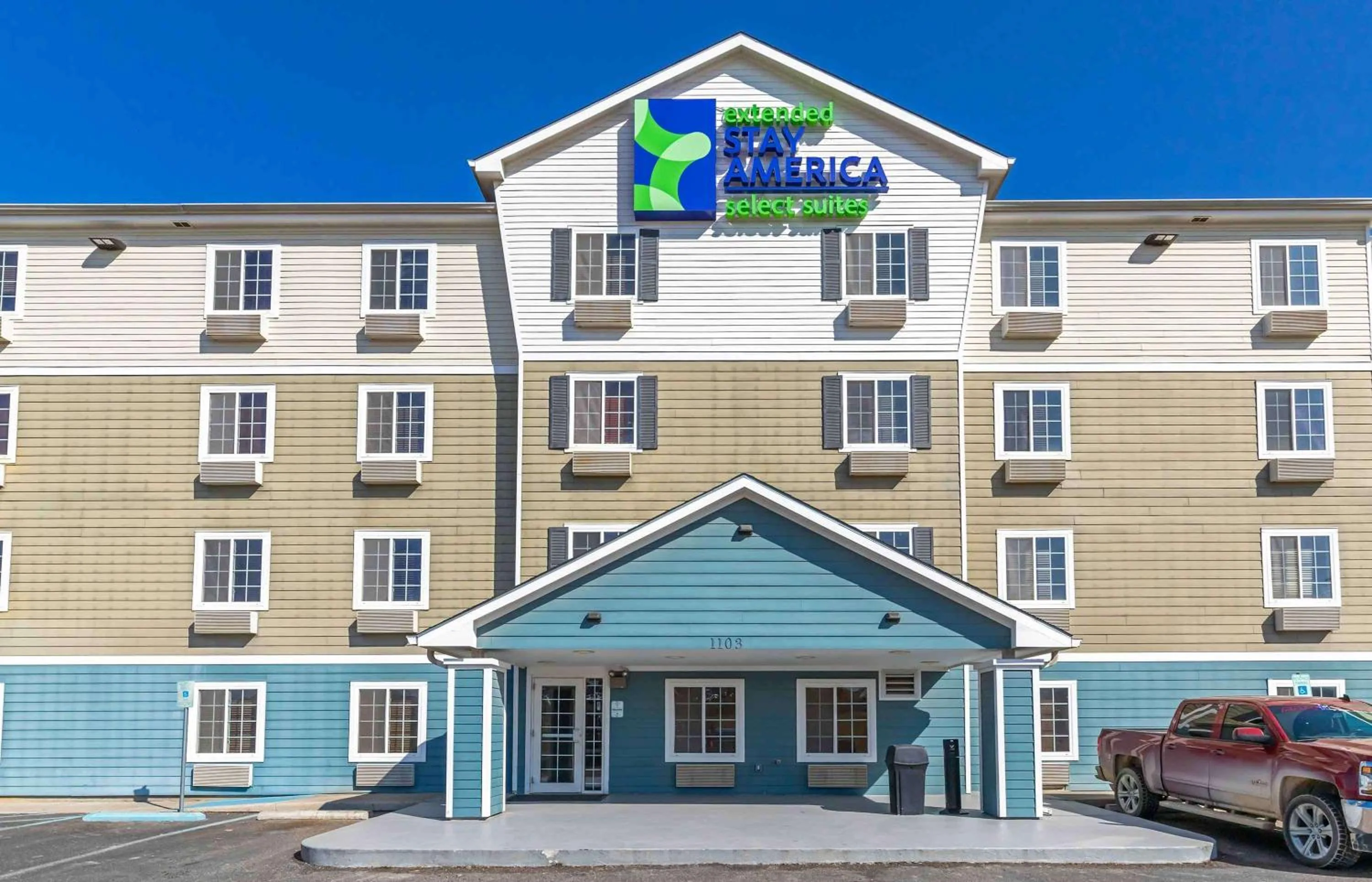 Property building in Extended Stay America Select Suites - Laredo