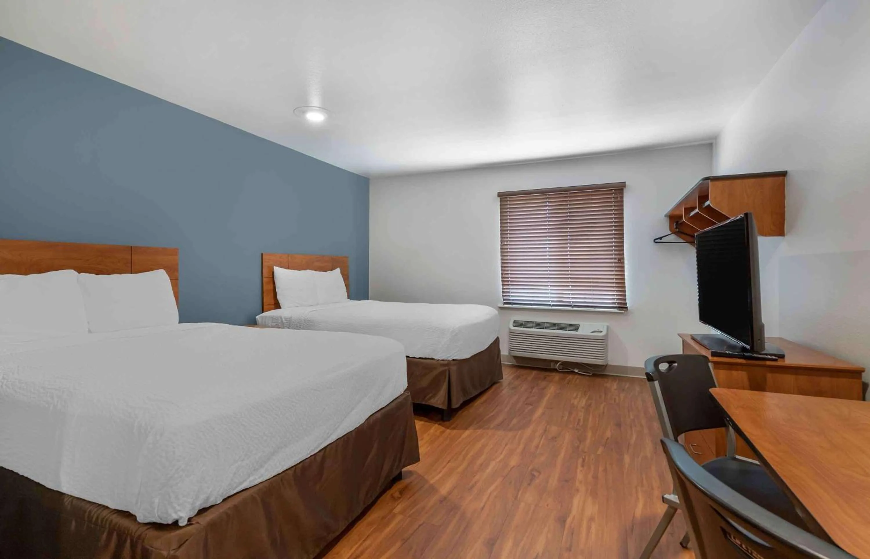 Bedroom, Bed in Extended Stay America Select Suites - Laredo