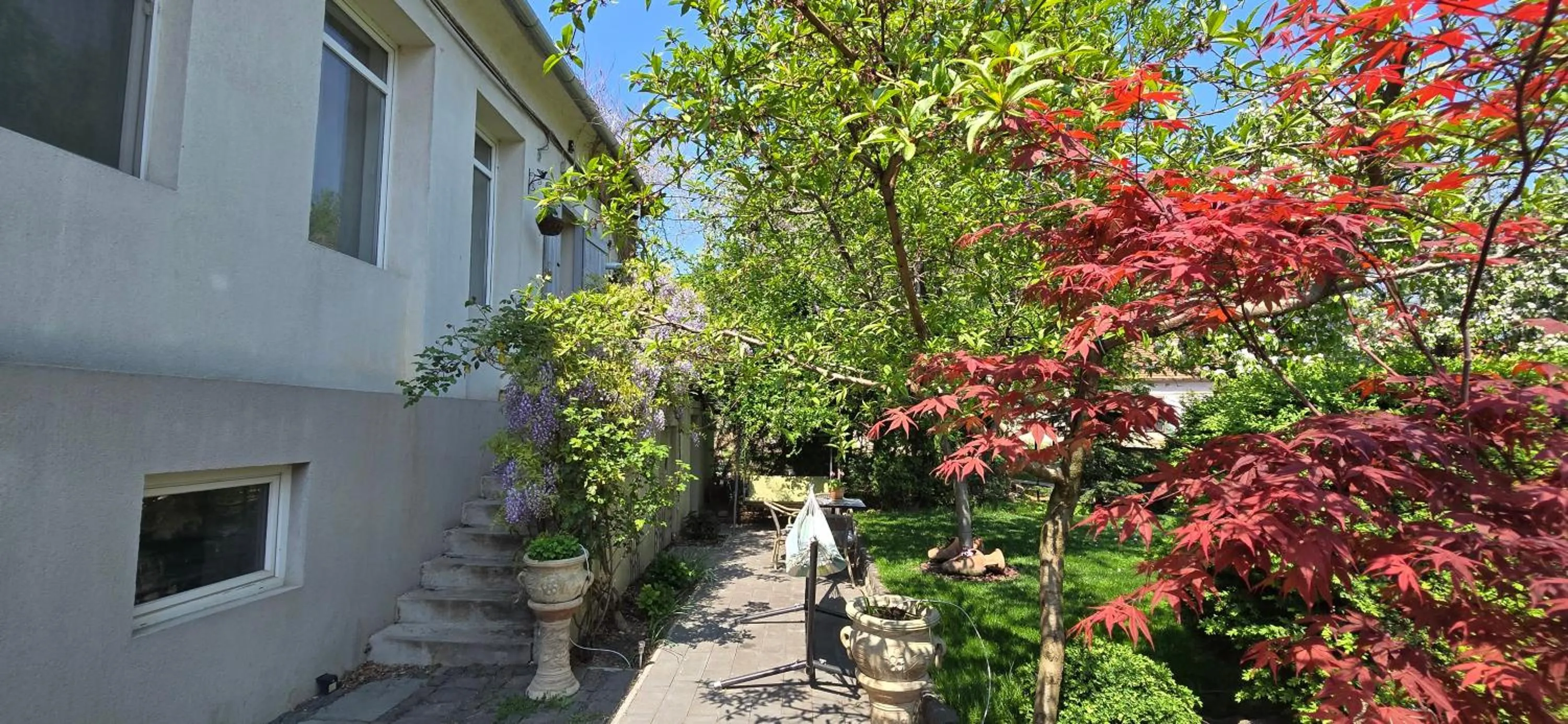 Writer s street residence