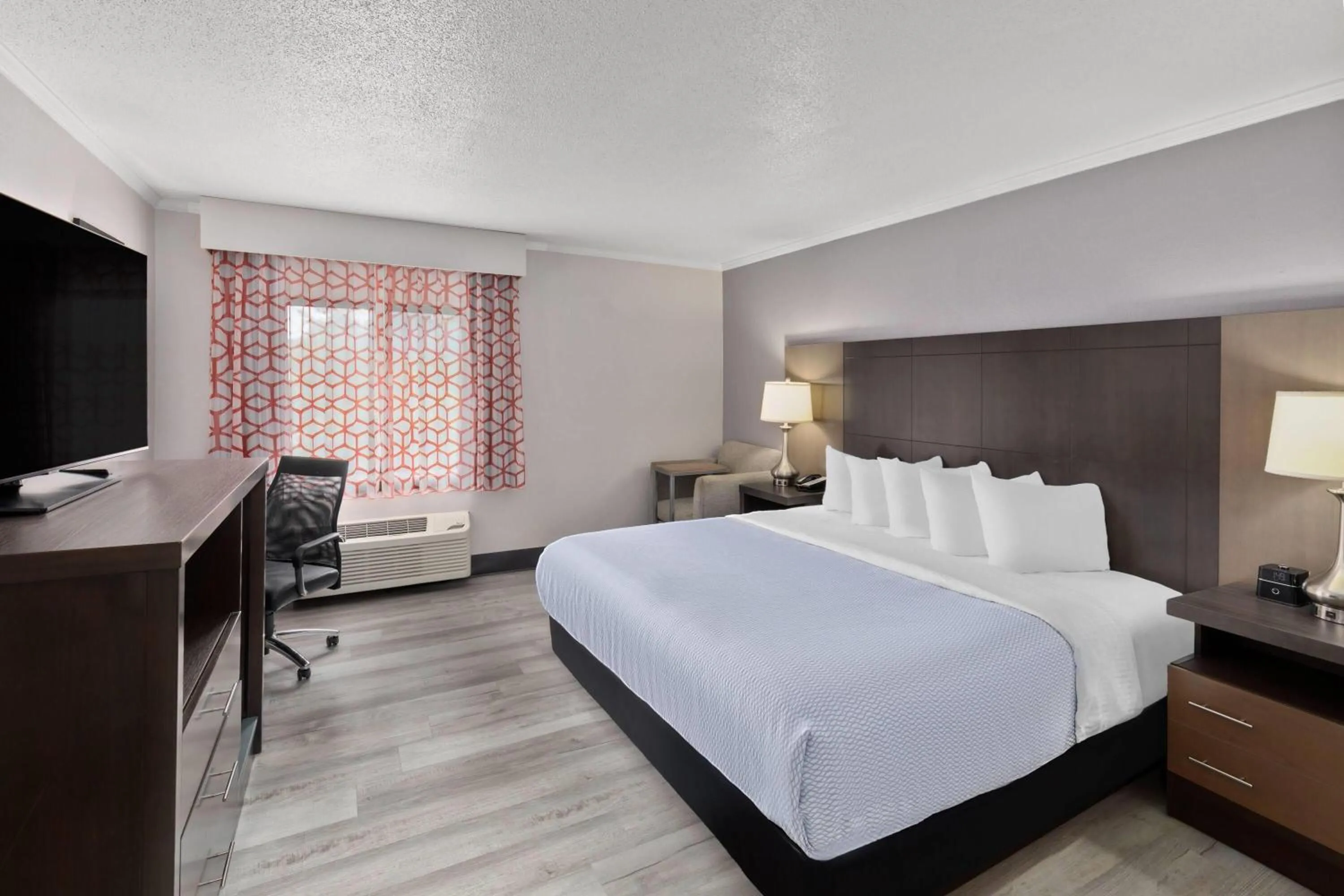 Photo of the whole room, Bed in La Quinta by Wyndham Goodlettsville - Nashville