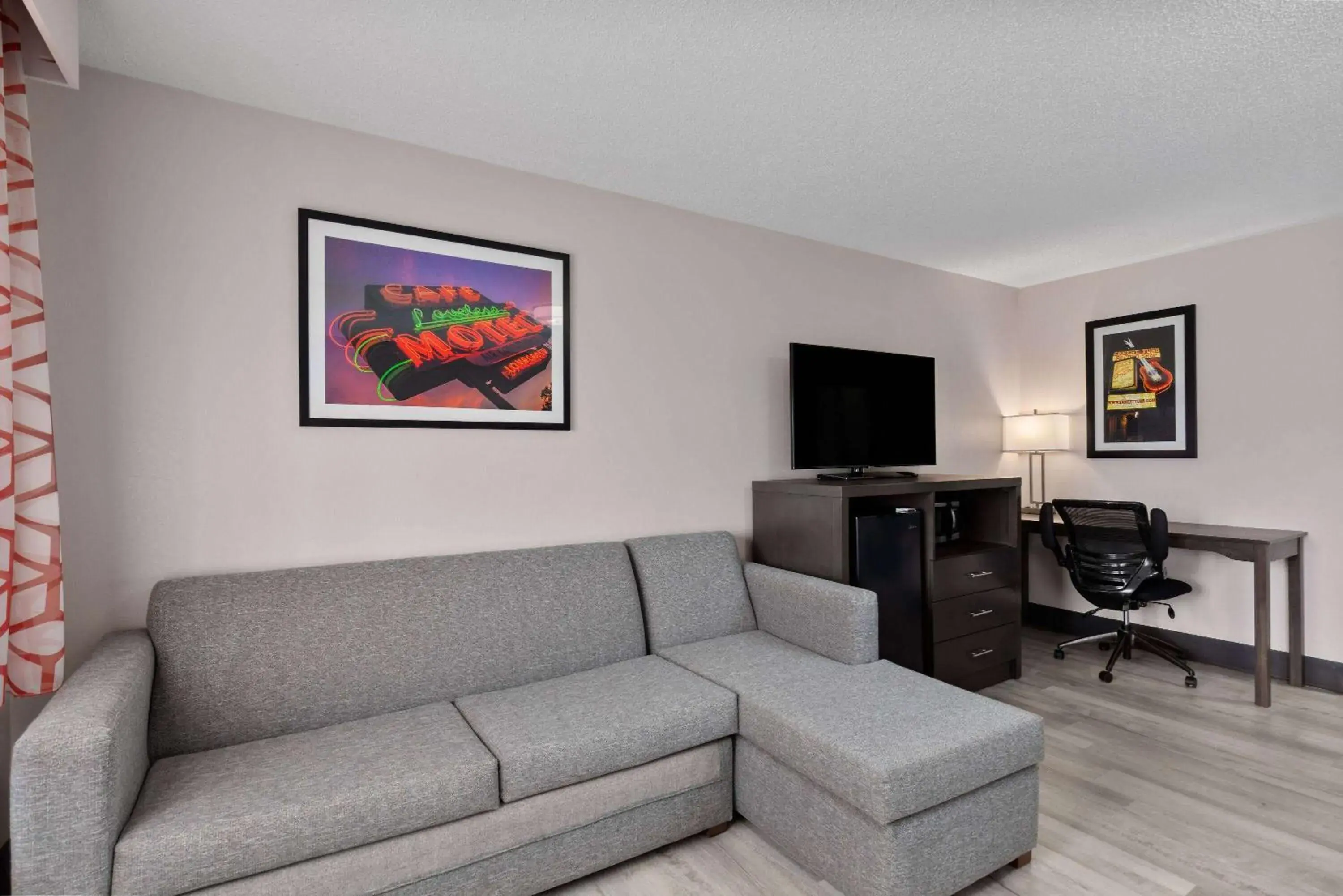 Photo of the whole room in La Quinta by Wyndham Goodlettsville - Nashville Photo of the whole room in La Quinta by Wyndham Goodlettsville - Nashville