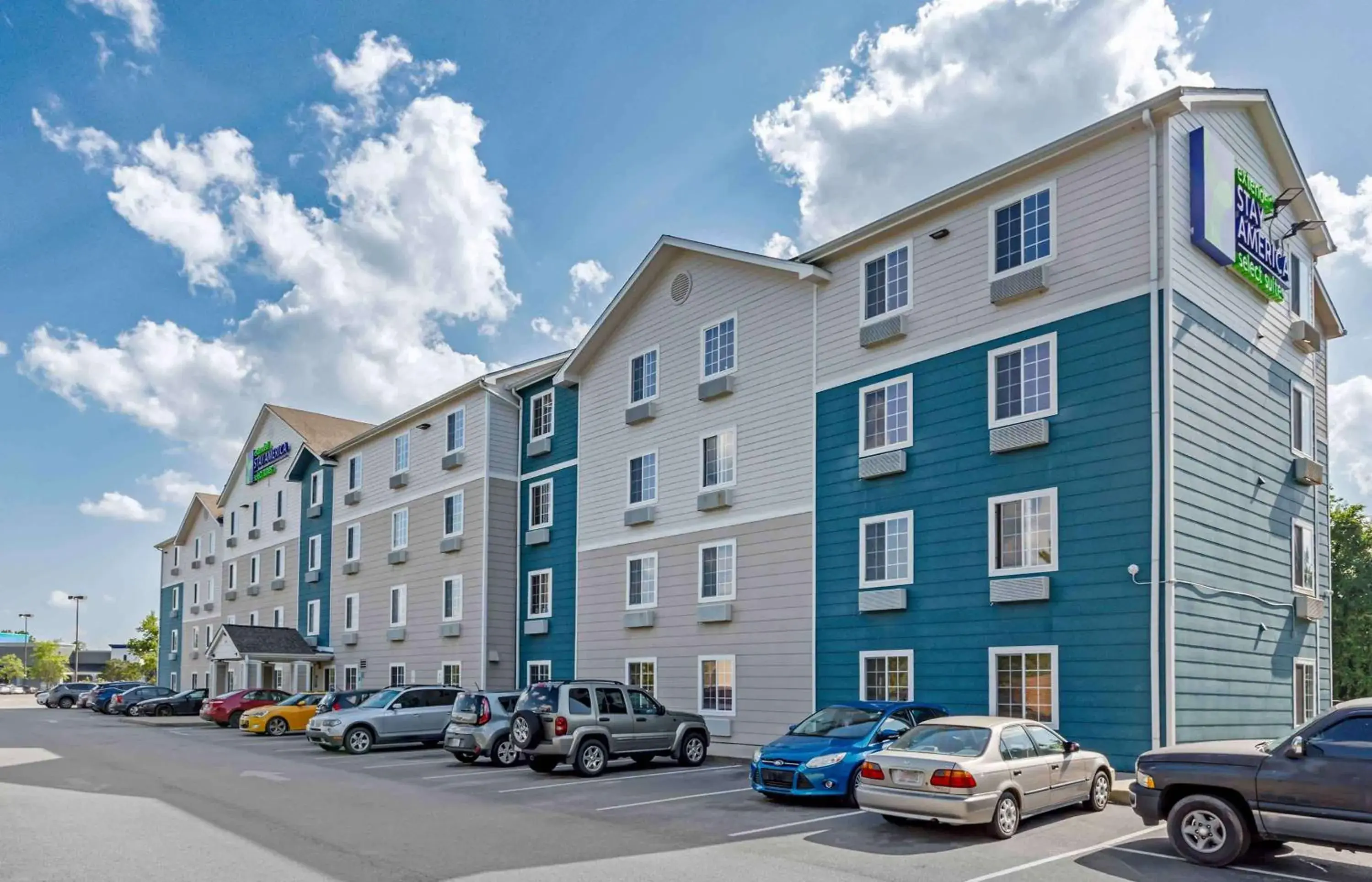 Property building in Extended Stay America Select Suites - Fayetteville - West Property building in Extended Stay America Select Suites - Fayetteville - West