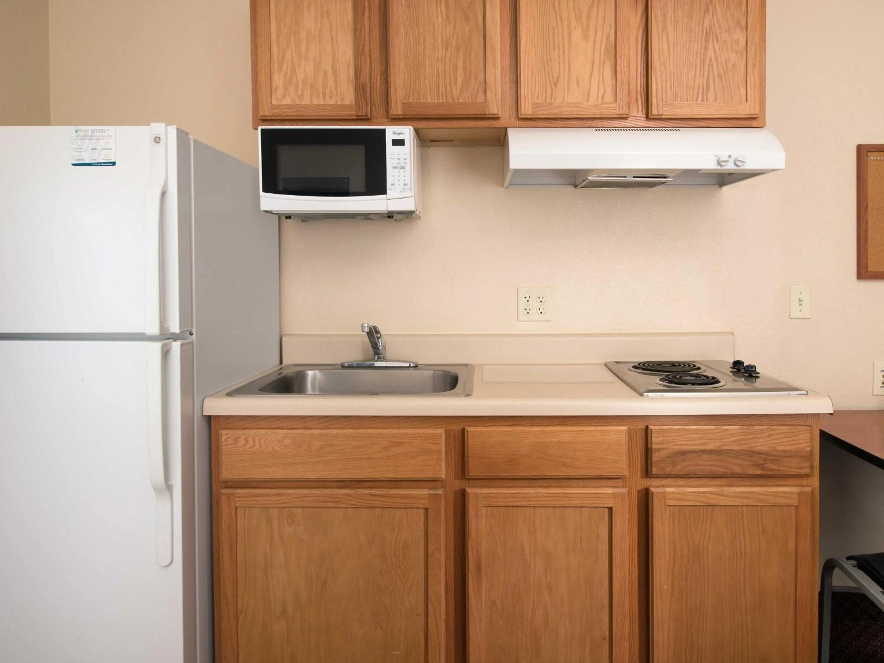 Kitchen or kitchenette in WoodSpring Suites Kansas City Lenexa