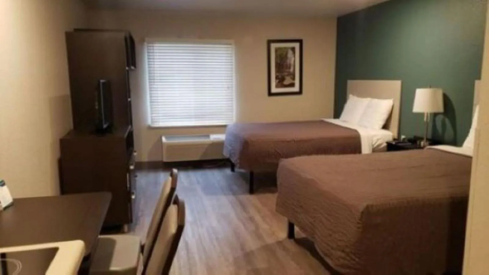 Photo of the whole room, Bed in WoodSpring Suites Murfreesboro