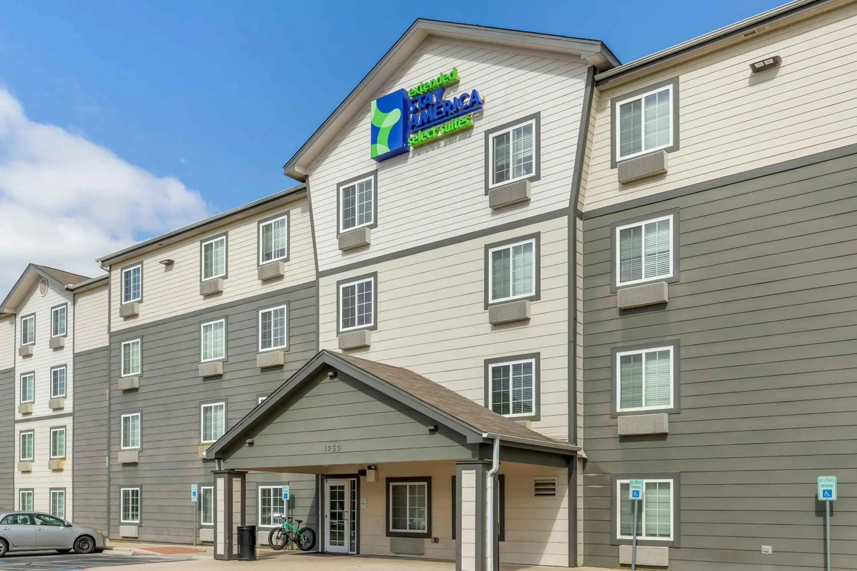 Property building in Extended Stay America Select Suites - Austin - Round Rock Property building in Extended Stay America Select Suites - Austin - Round Rock