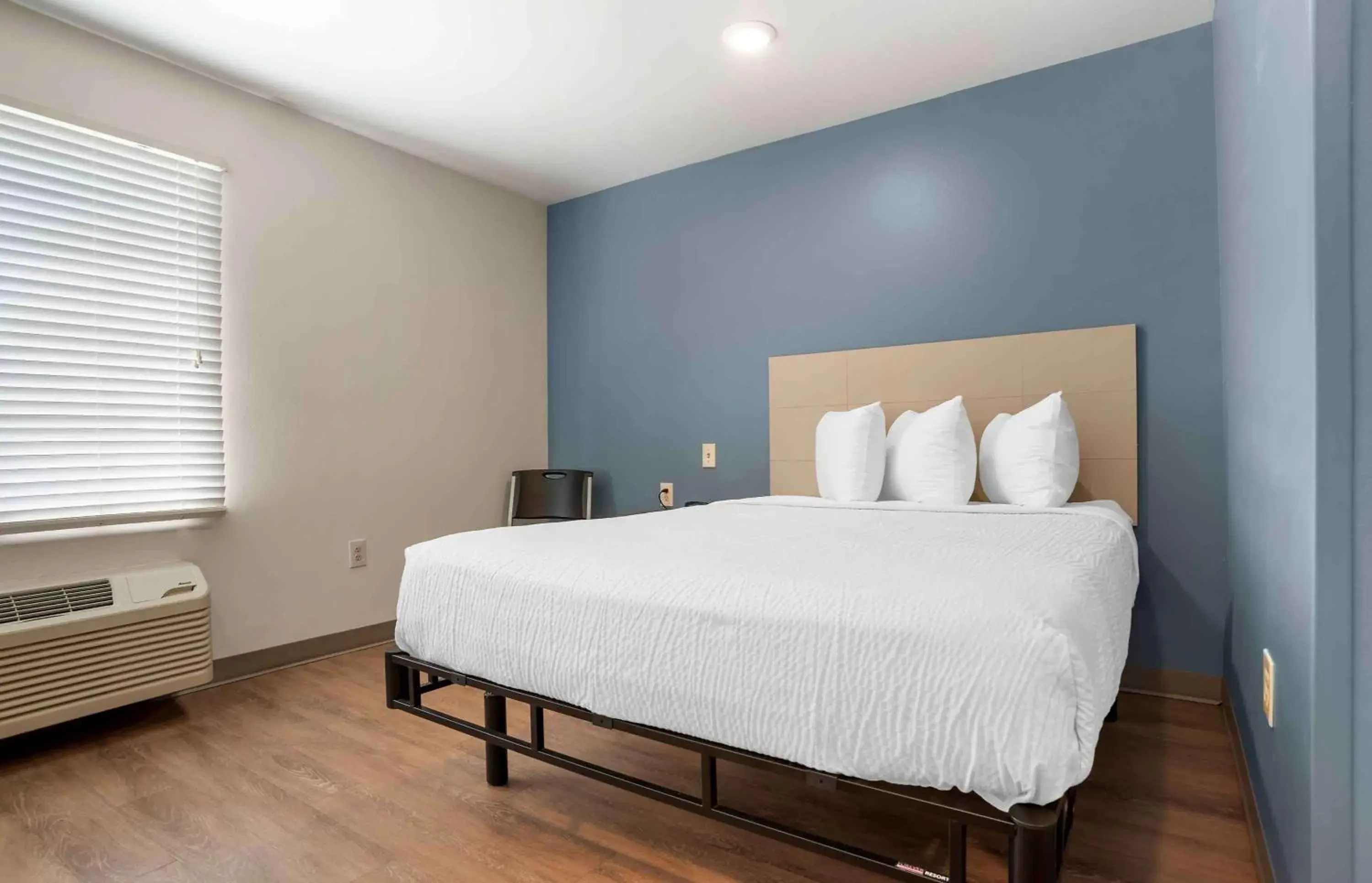 Bedroom, Bed in Extended Stay America Select Suites - Austin - Round Rock Bedroom, Bed in Extended Stay America Select Suites - Austin - Round Rock