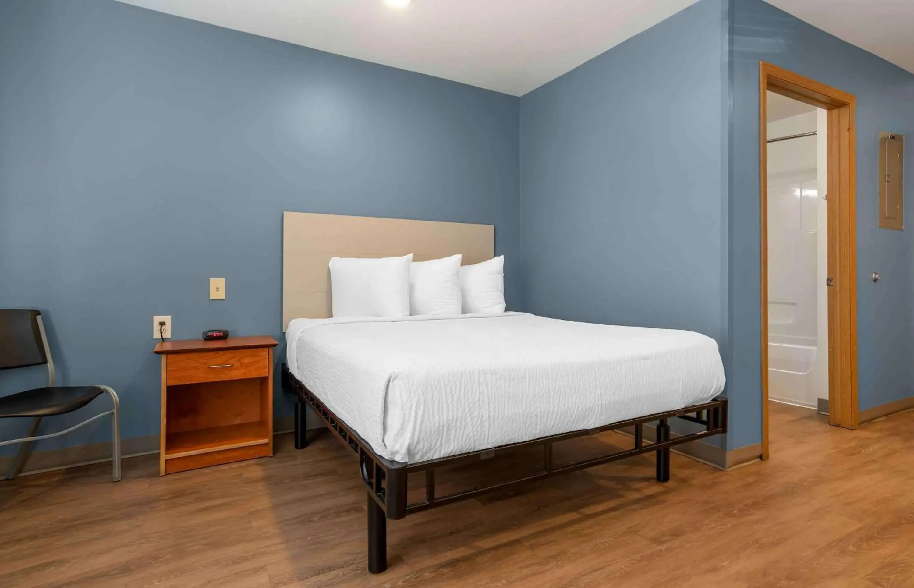 Bedroom, Bed in Extended Stay America Select Suites - Austin - Round Rock Bedroom, Bed in Extended Stay America Select Suites - Austin - Round Rock