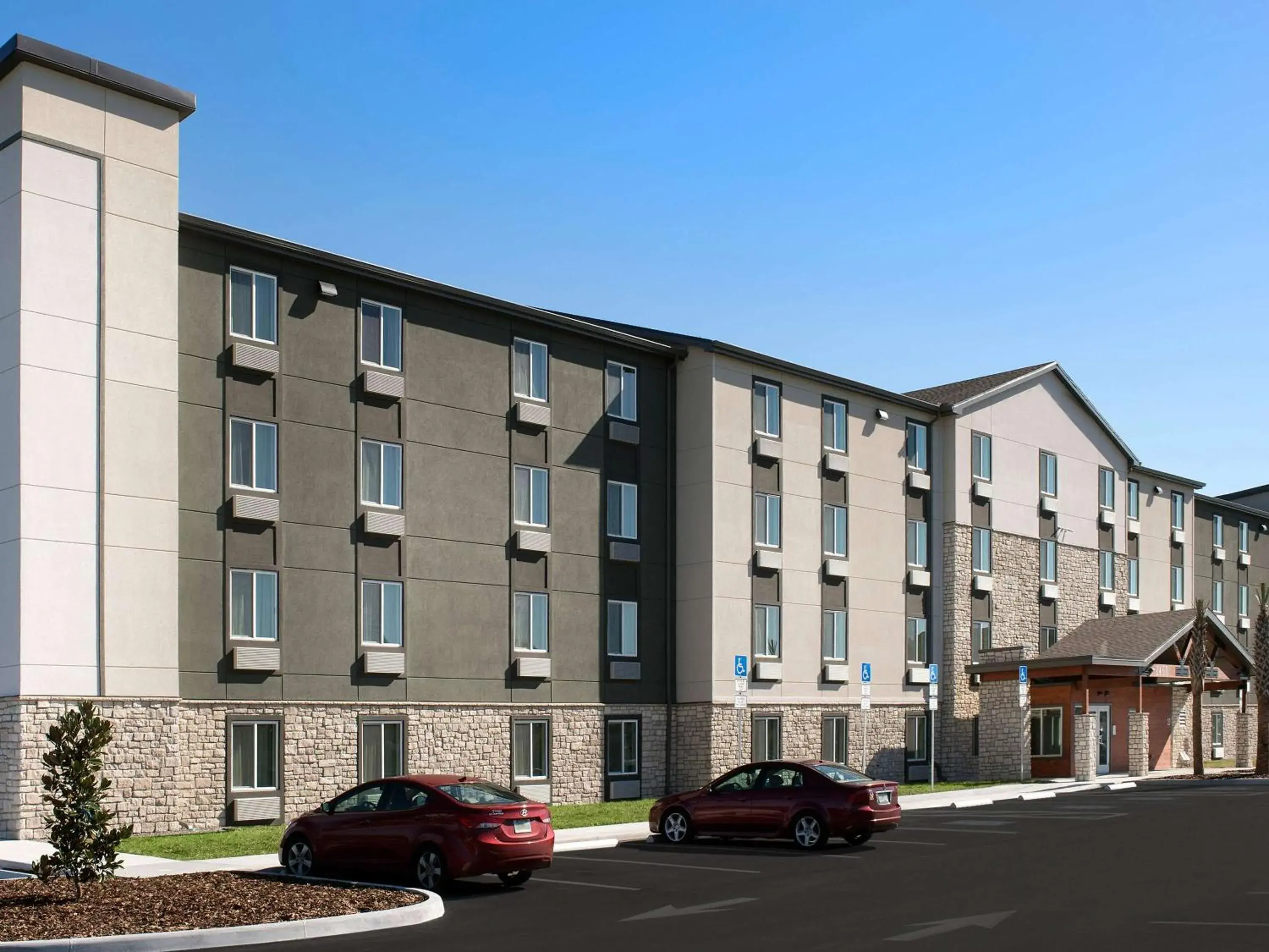 Property building in Extended Stay America Select Suites - Austin - Round Rock Property building in Extended Stay America Select Suites - Austin - Round Rock