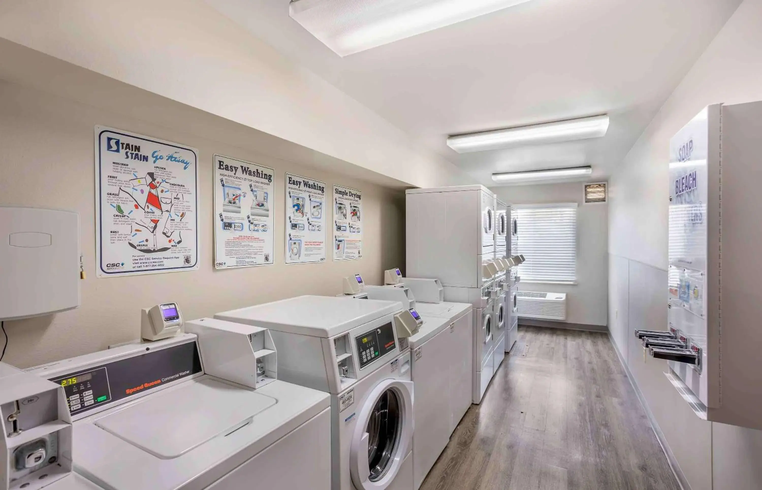 Property building in Extended Stay America Select Suites - Springfield - South - Battlefield Property building in Extended Stay America Select Suites - Springfield - South - Battlefield