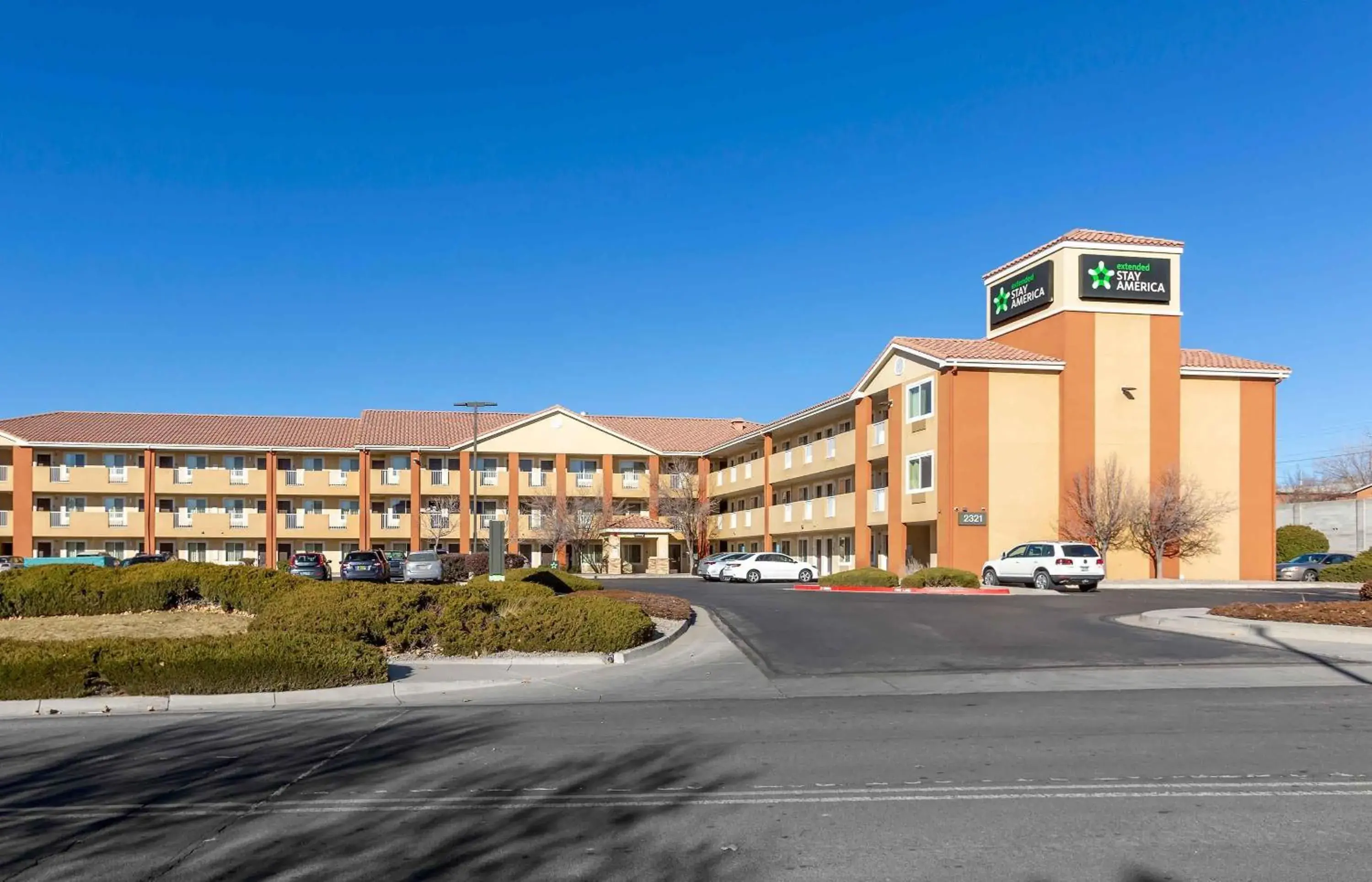 Property building in Extended Stay America Suites - Albuquerque - Airport Property building in Extended Stay America Suites - Albuquerque - Airport